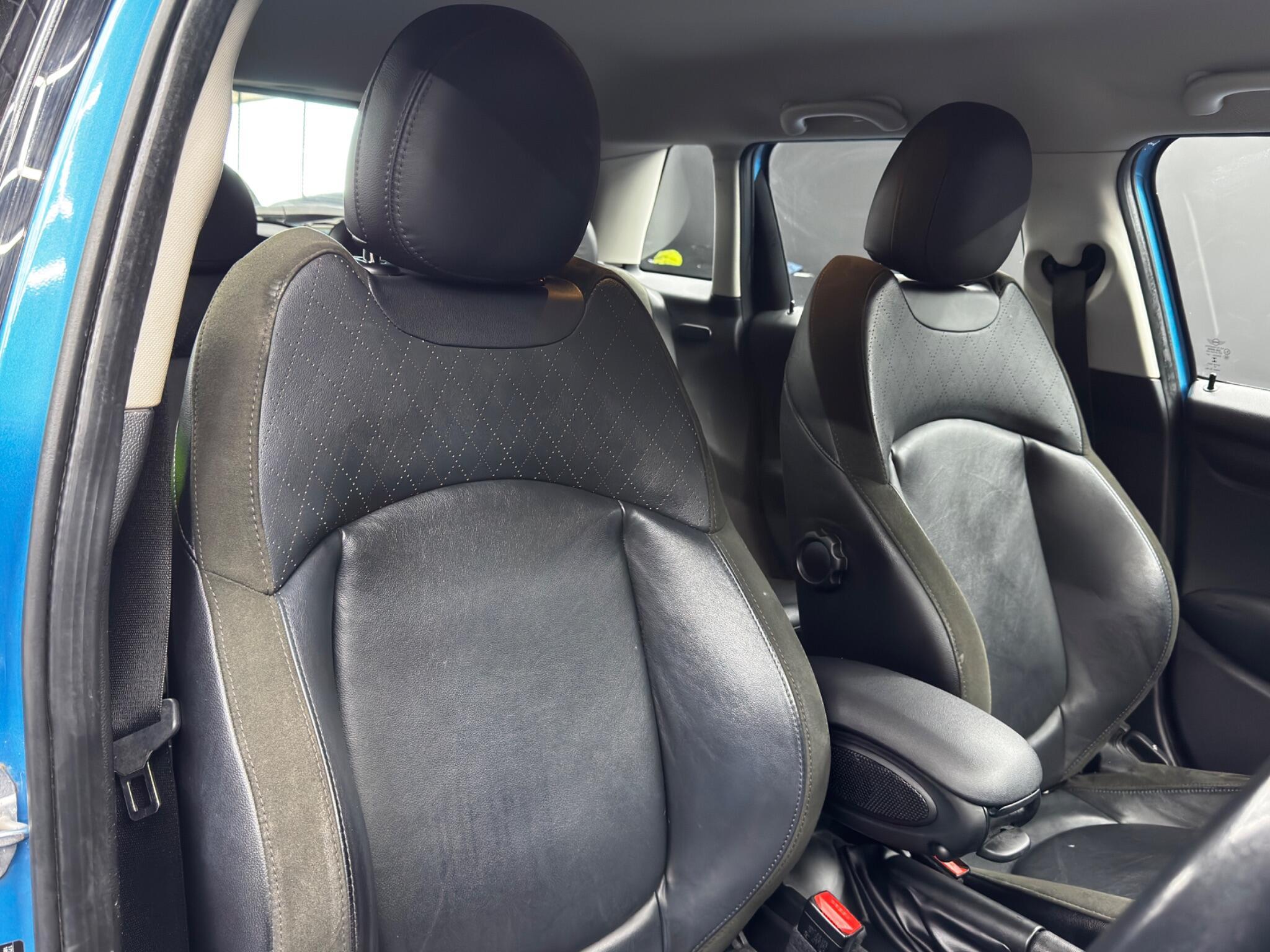 MINI Hatch - Image 12