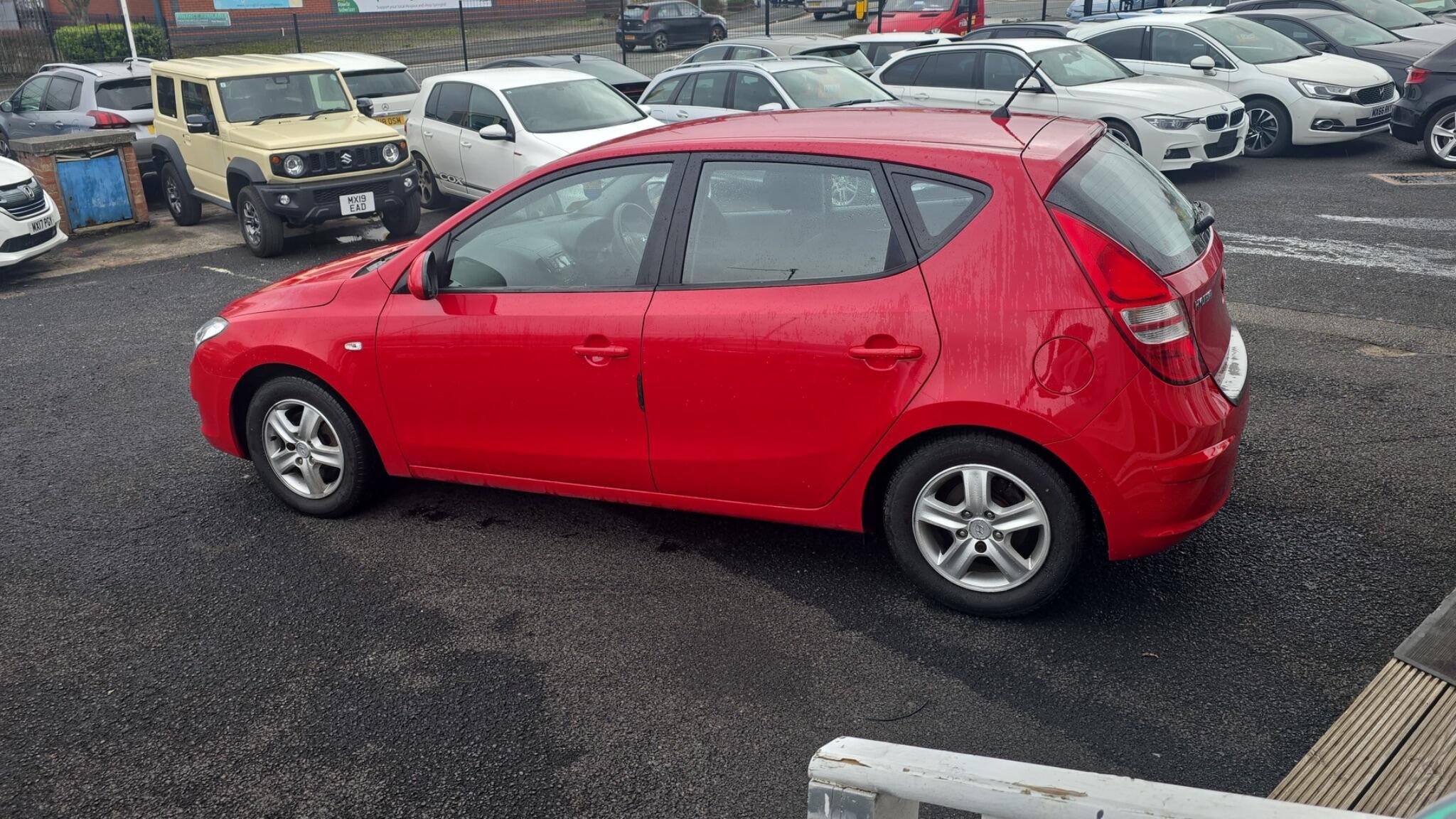 Hyundai i30 - Image 8