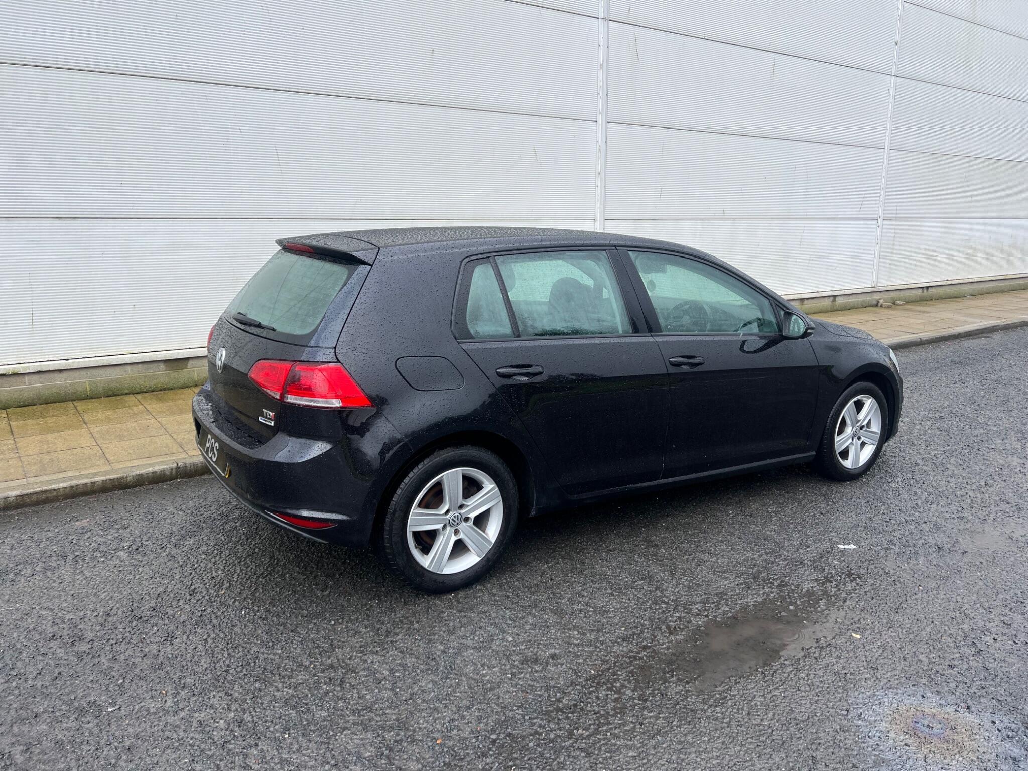 Volkswagen Golf - Image 33