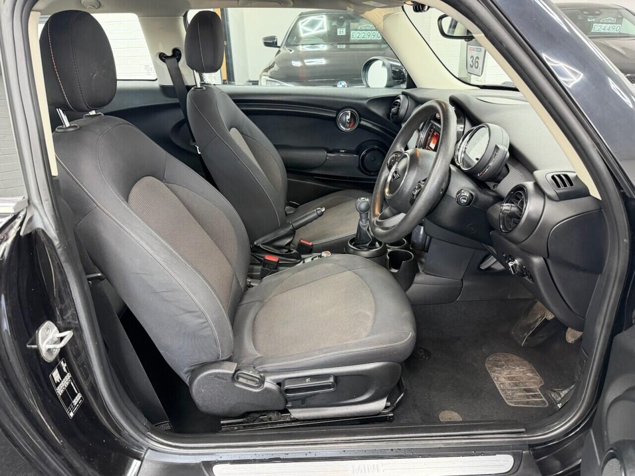 MINI Hatch - Image 13