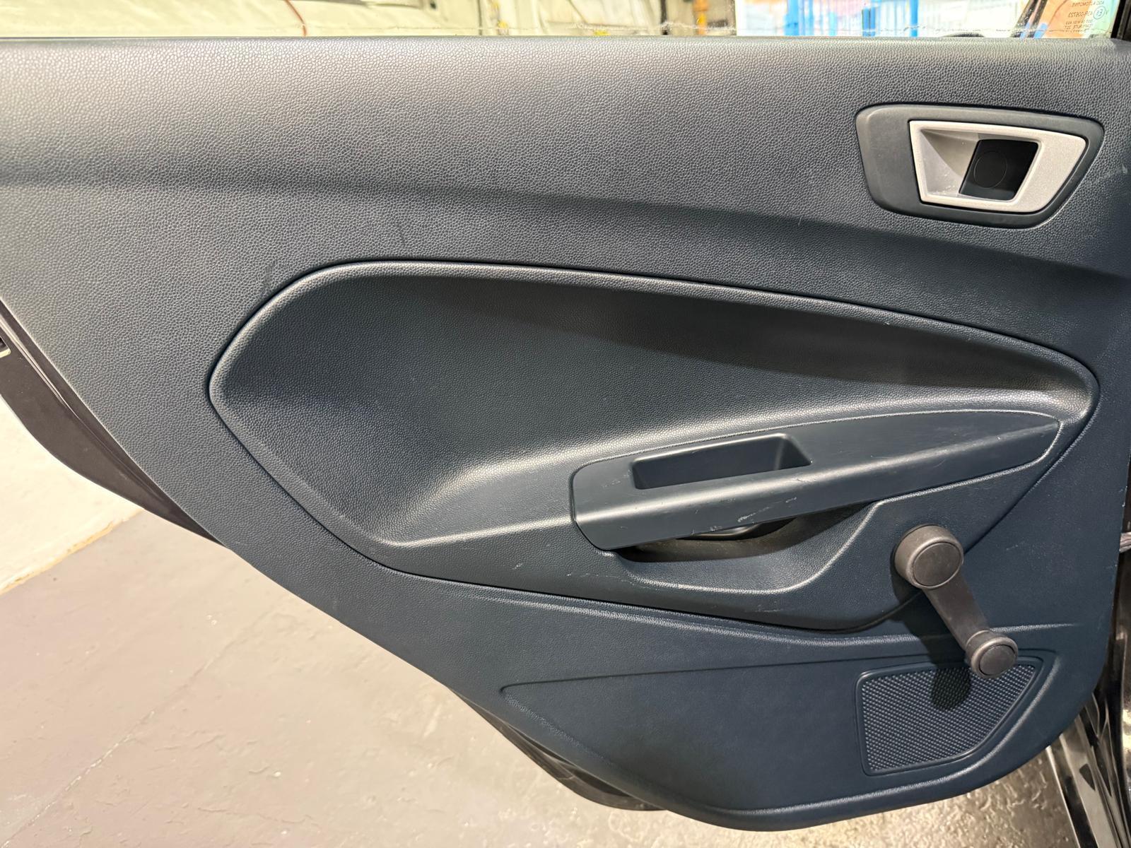 Ford Fiesta - Image 32