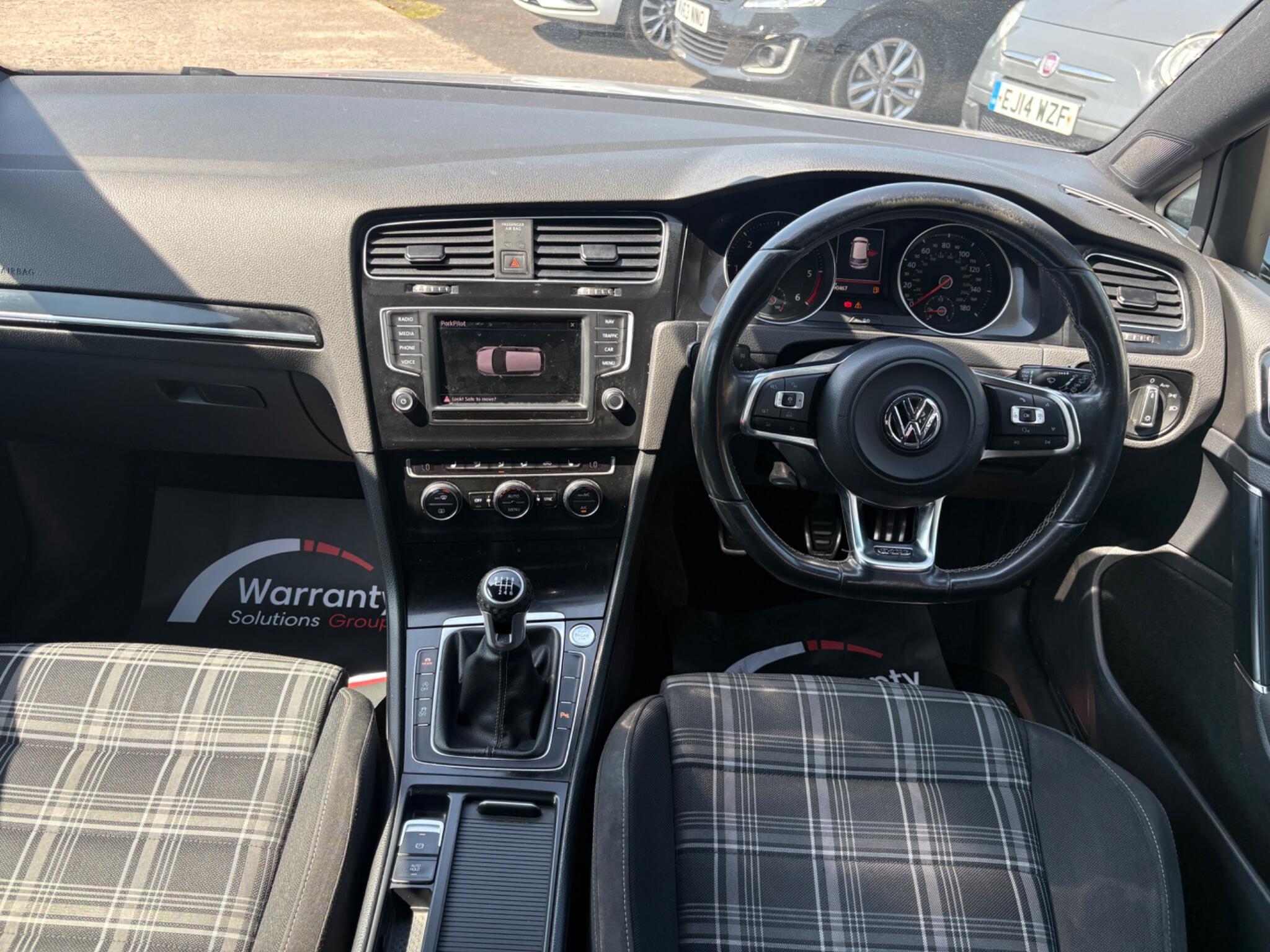 Volkswagen Golf - Image 15
