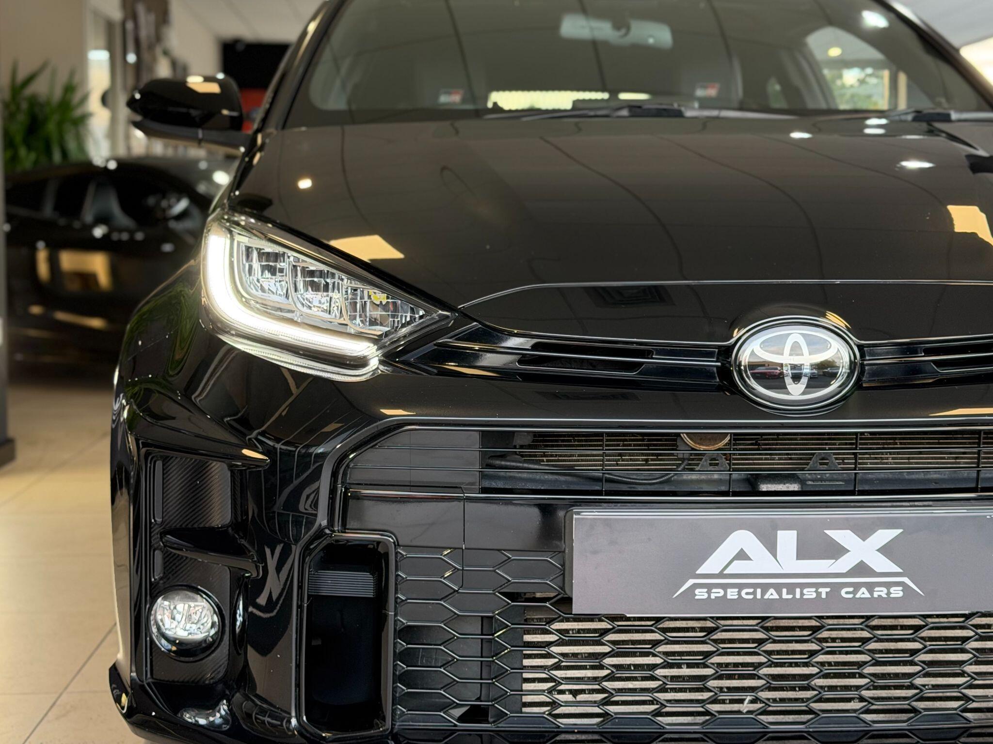 Toyota Yaris - Image 12
