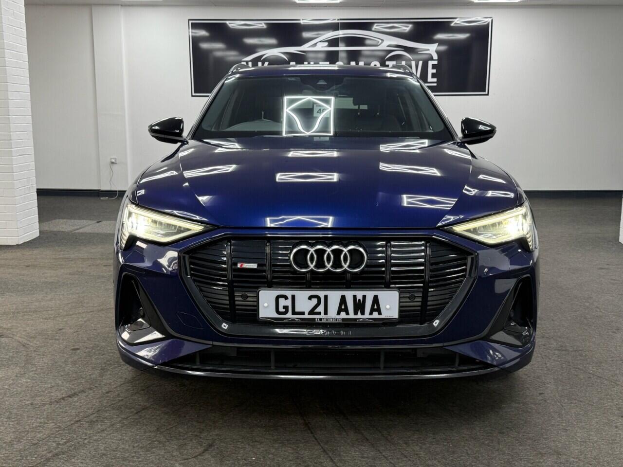 Audi E-Tron - Image 3