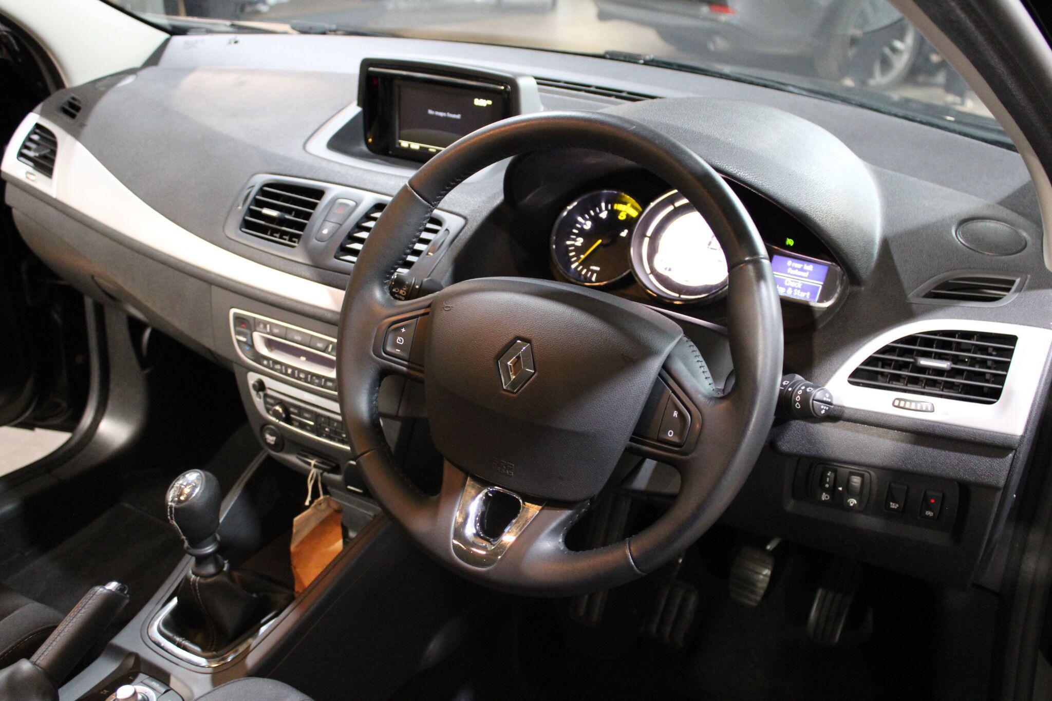 Renault Megane - Image 9