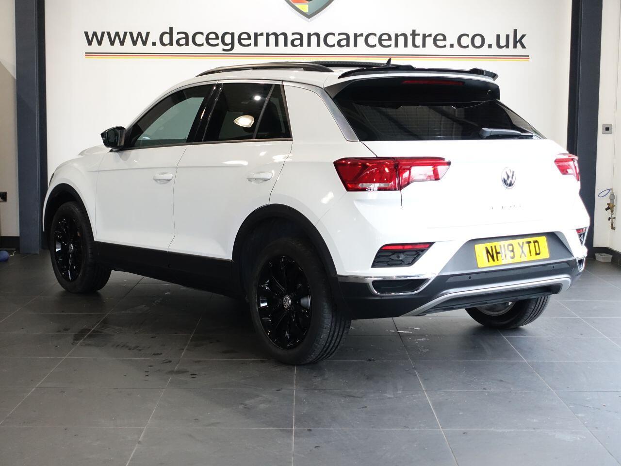 Volkswagen T-Roc - Image 13