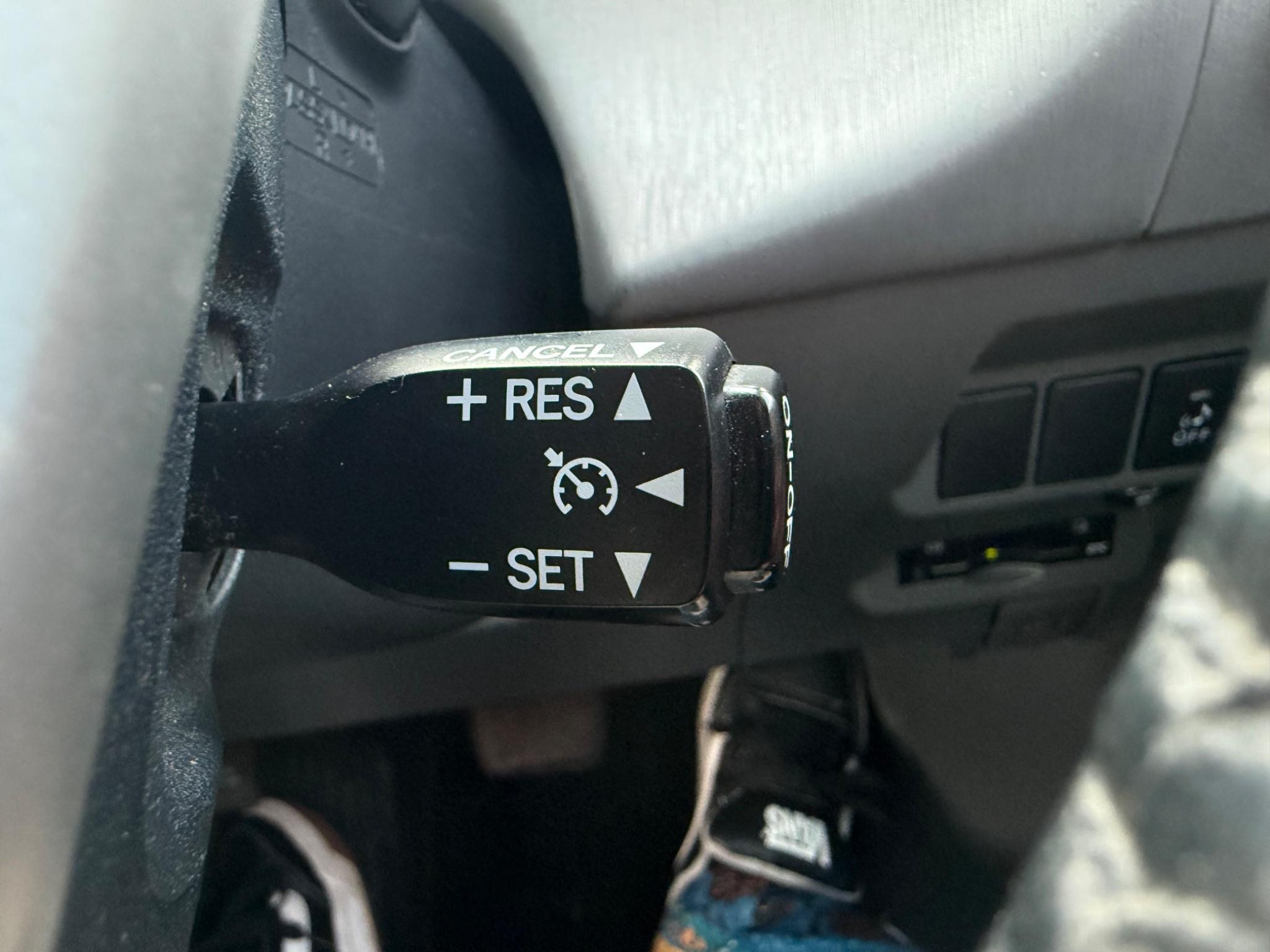 Toyota Prius+ - Image 9