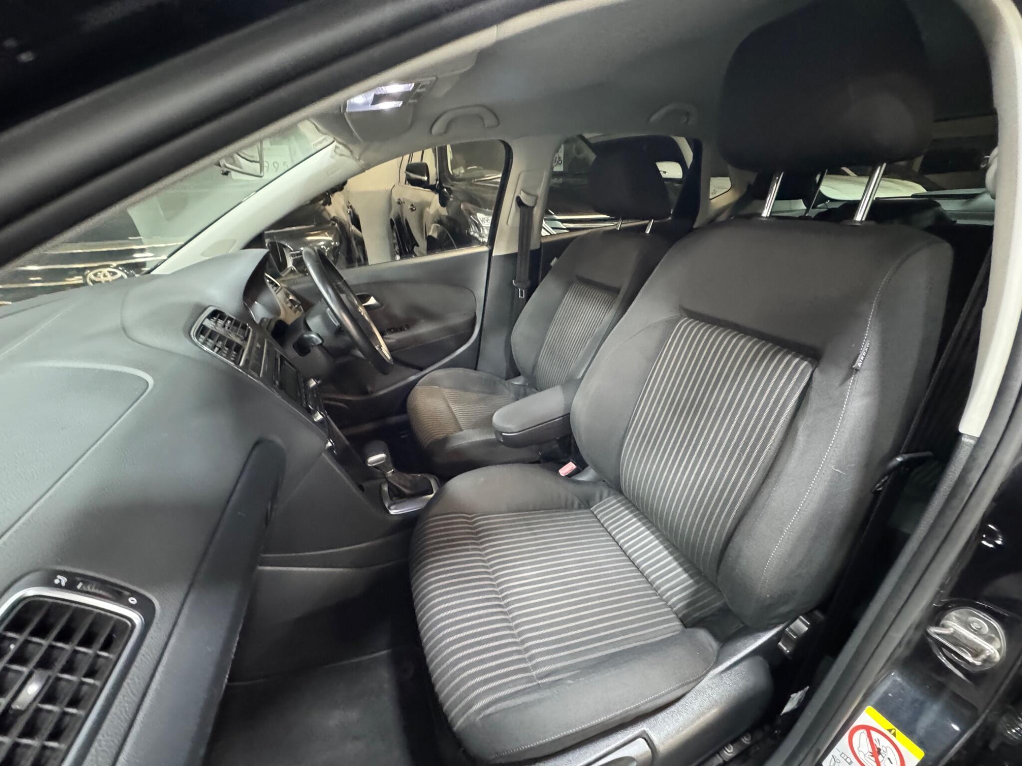 Volkswagen Polo - Image 10