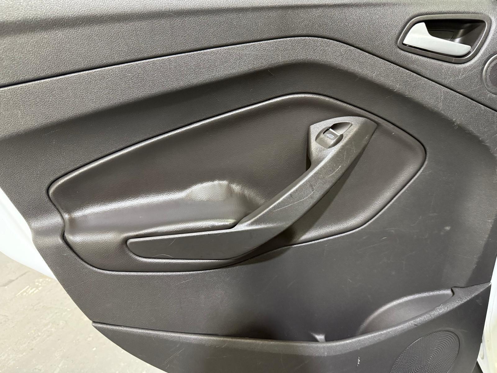 Ford Kuga - Image 35