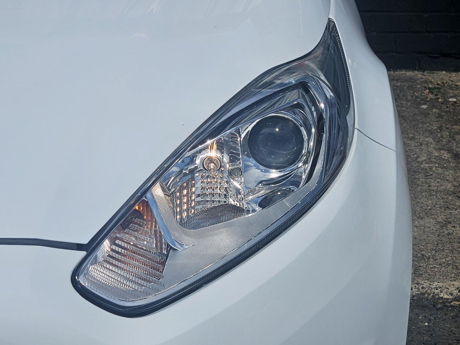 Ford Fiesta - Image 12