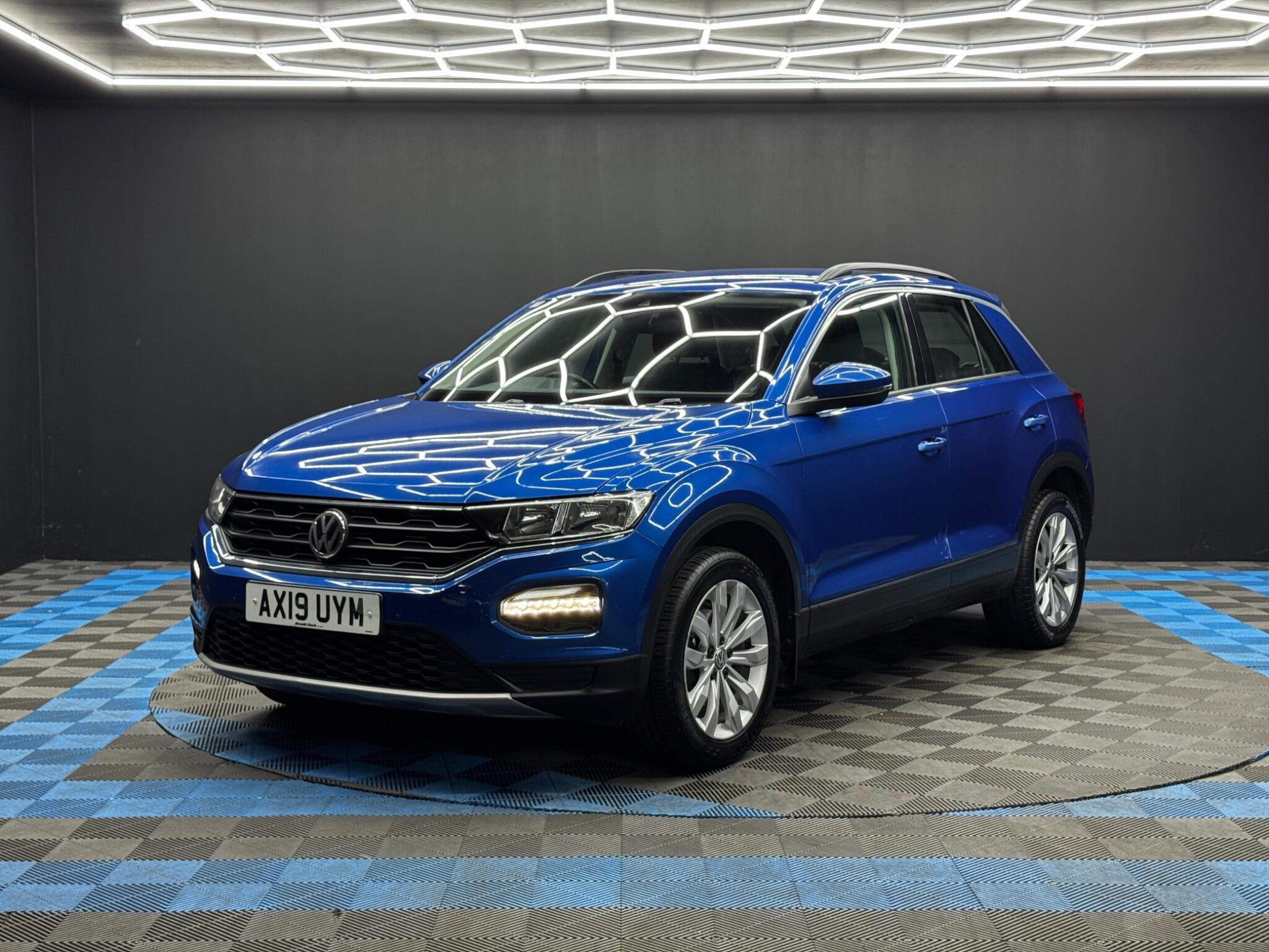 Volkswagen T-Roc - Image 3