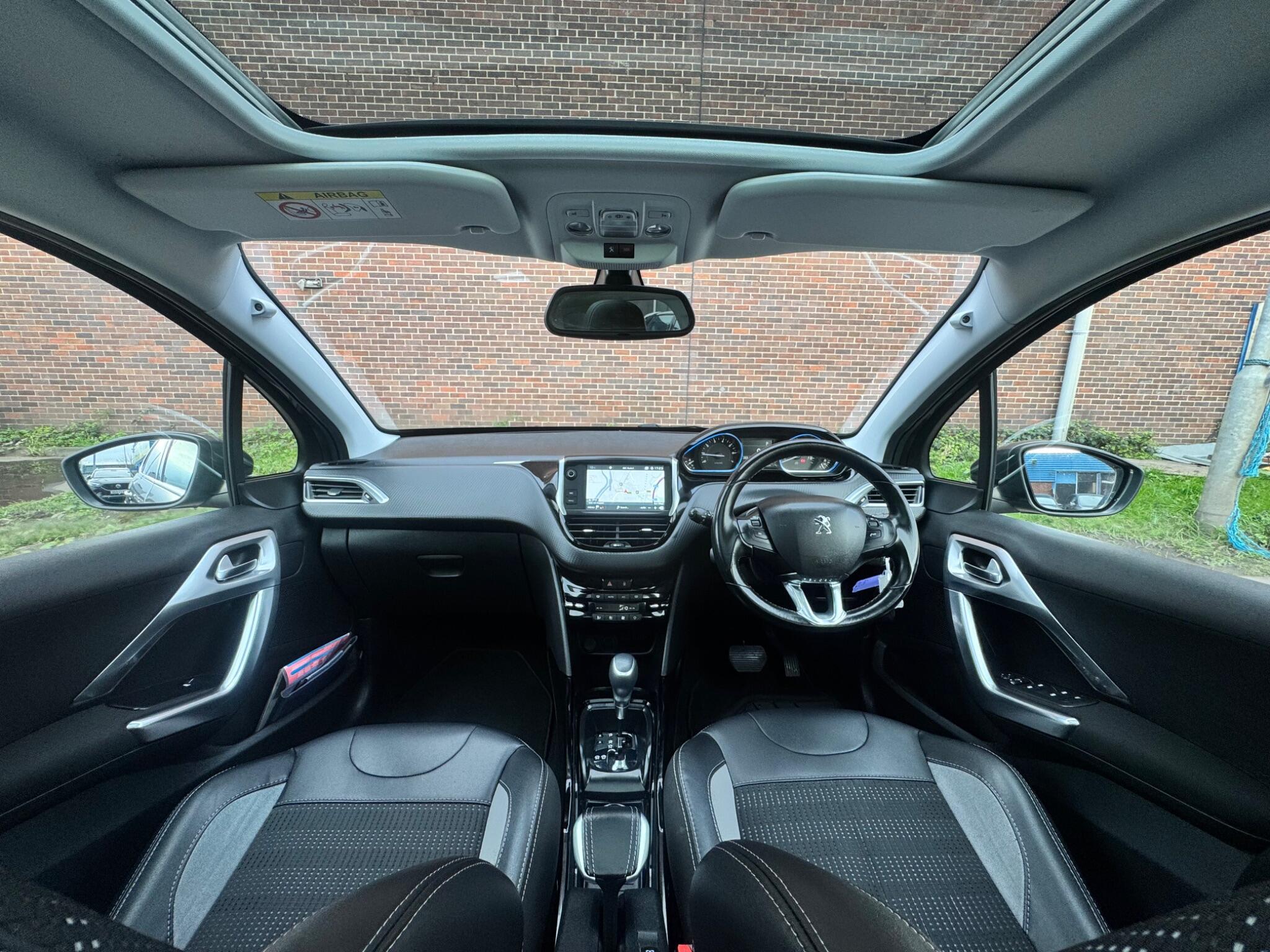 Peugeot 2008 - Image 3