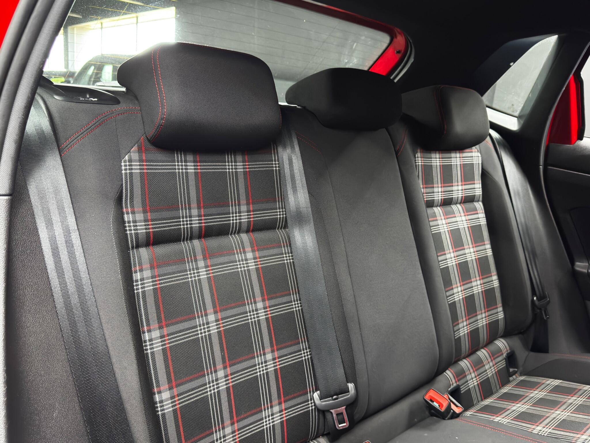 Volkswagen Polo - Image 14