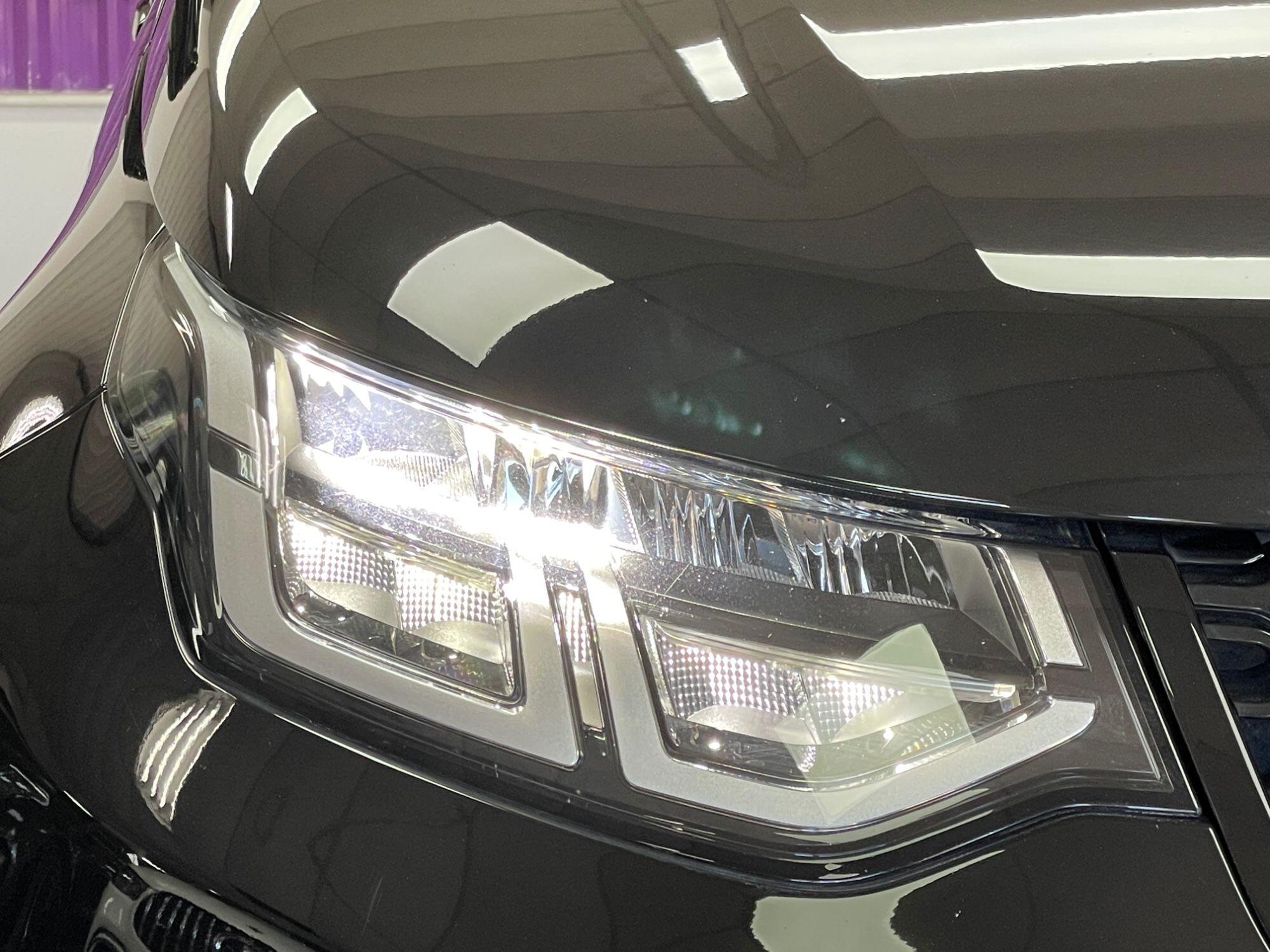 Land Rover DISCOVERY SPORT - Image 4