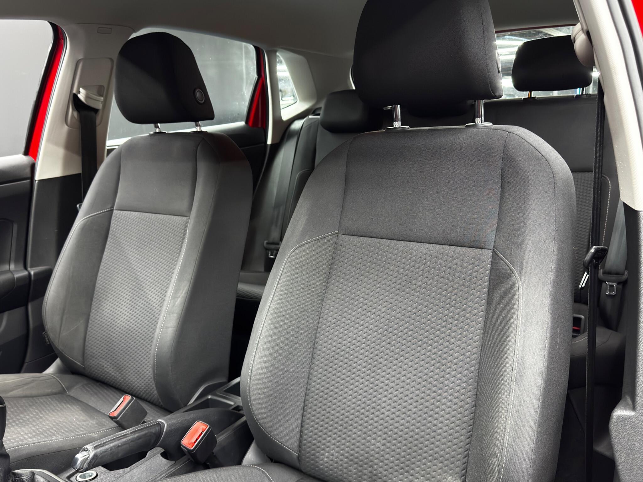 Volkswagen Polo - Image 13