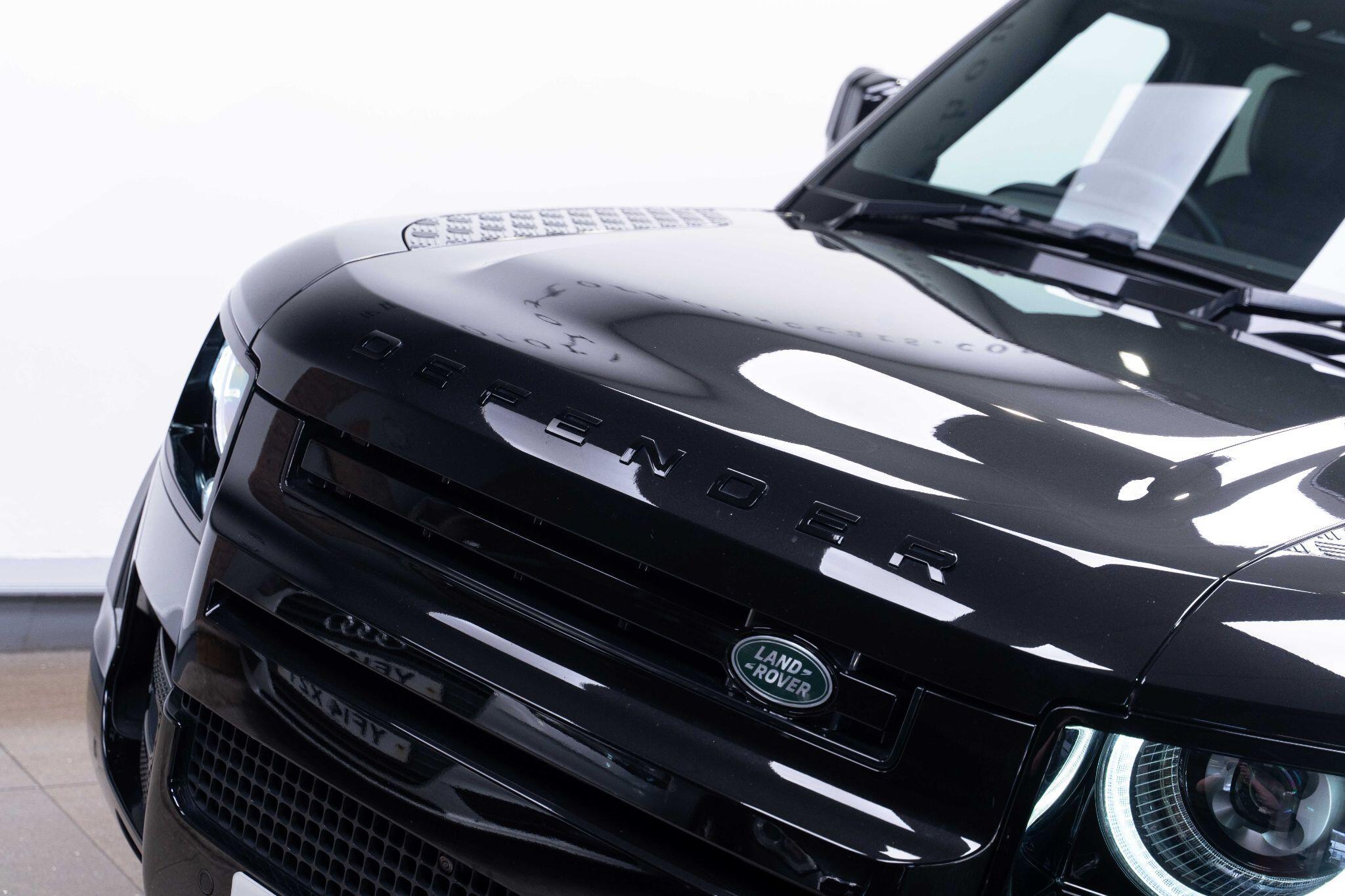 Land Rover Defender 110 - Image 40