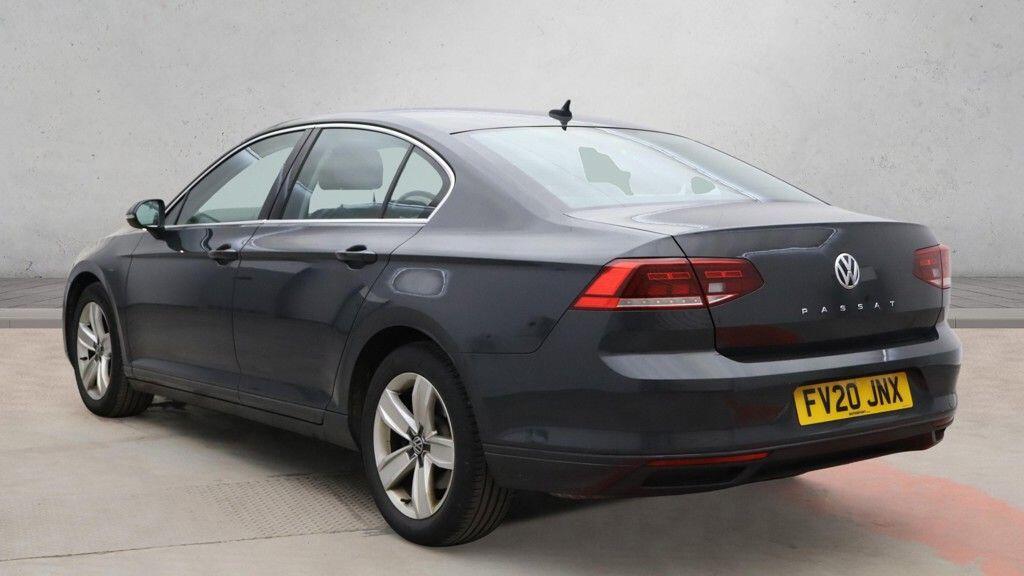 Volkswagen Passat - Image 3