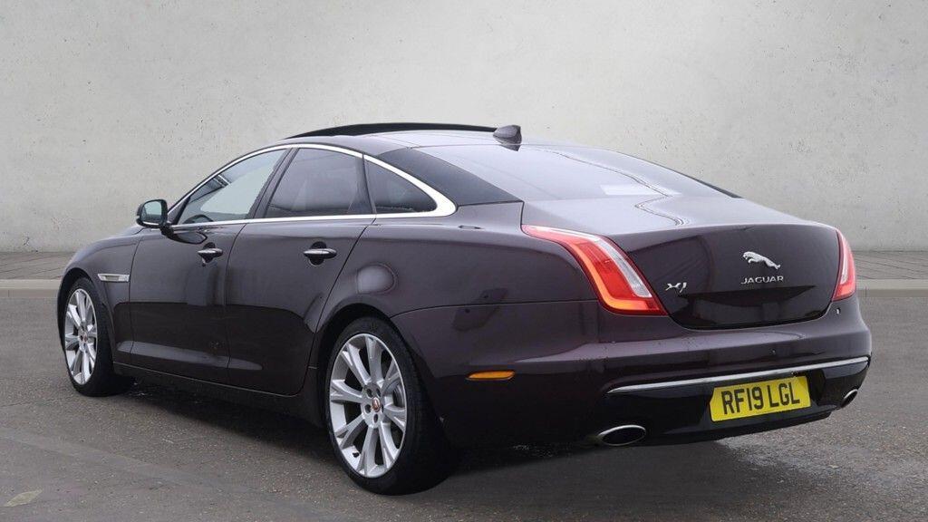 Jaguar XJ - Image 7