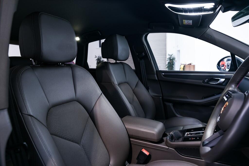 Porsche Macan - Image 18