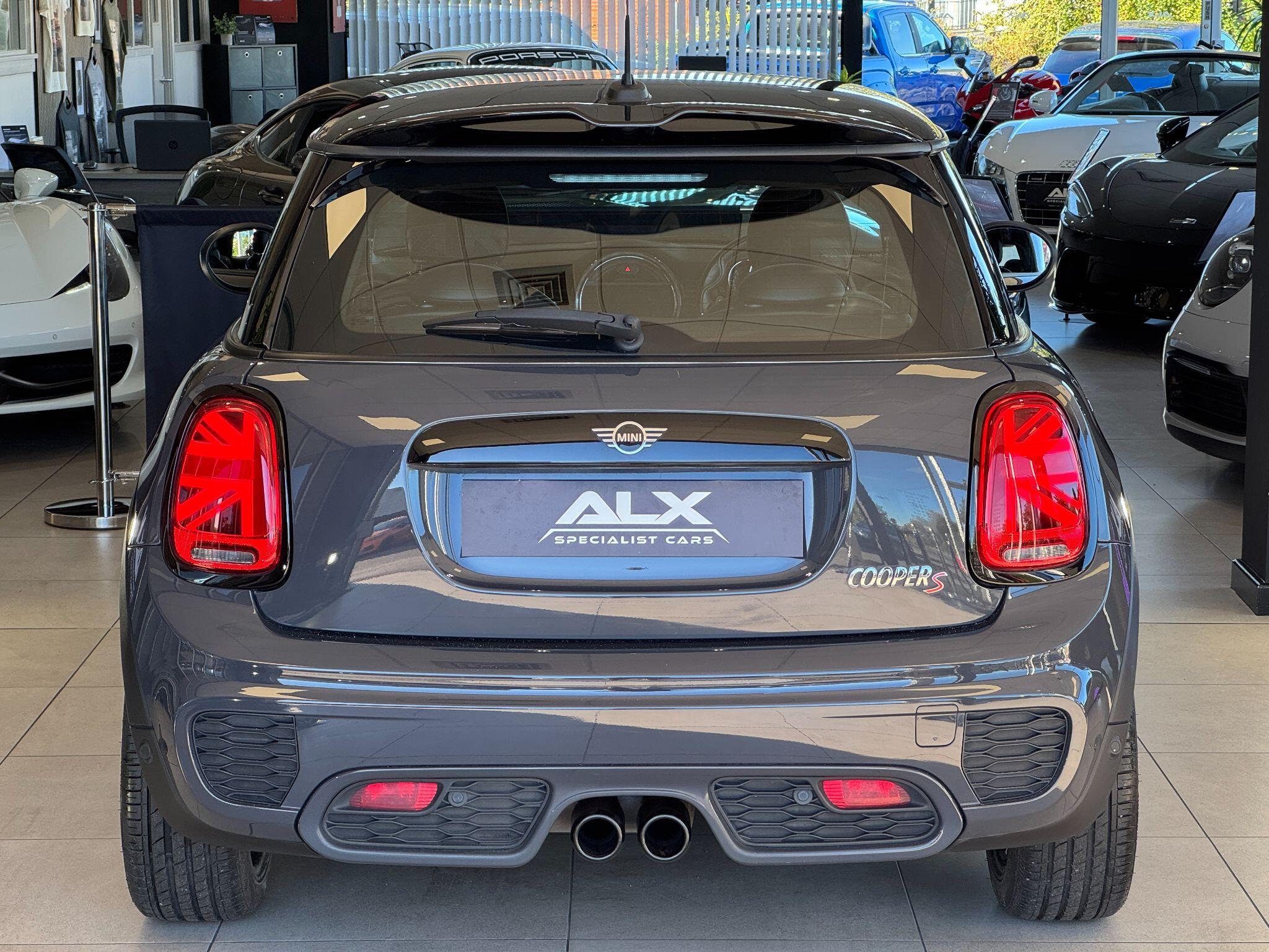 MINI Hatch - Image 12