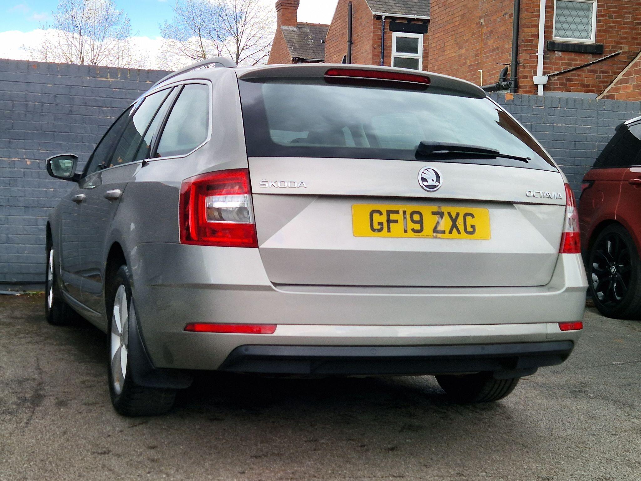 Skoda Octavia - Image 23