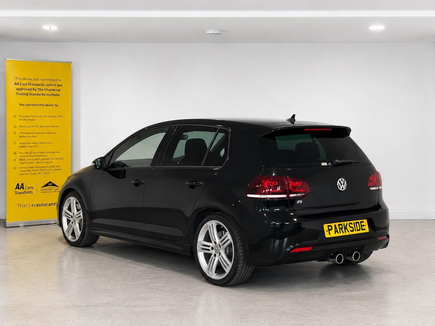Volkswagen Golf - Image 11