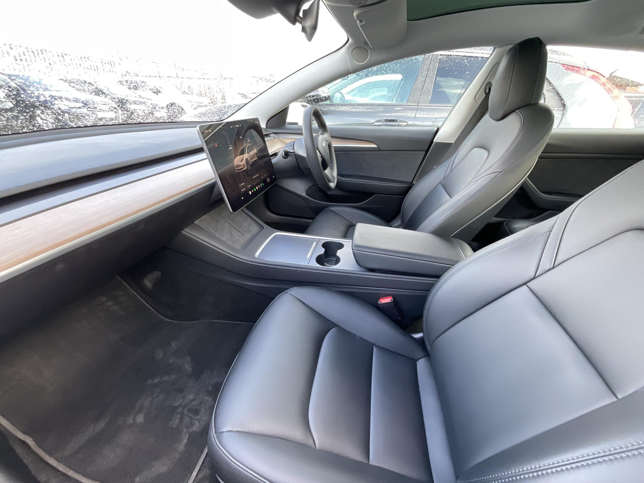 Tesla Model 3 - Image 20