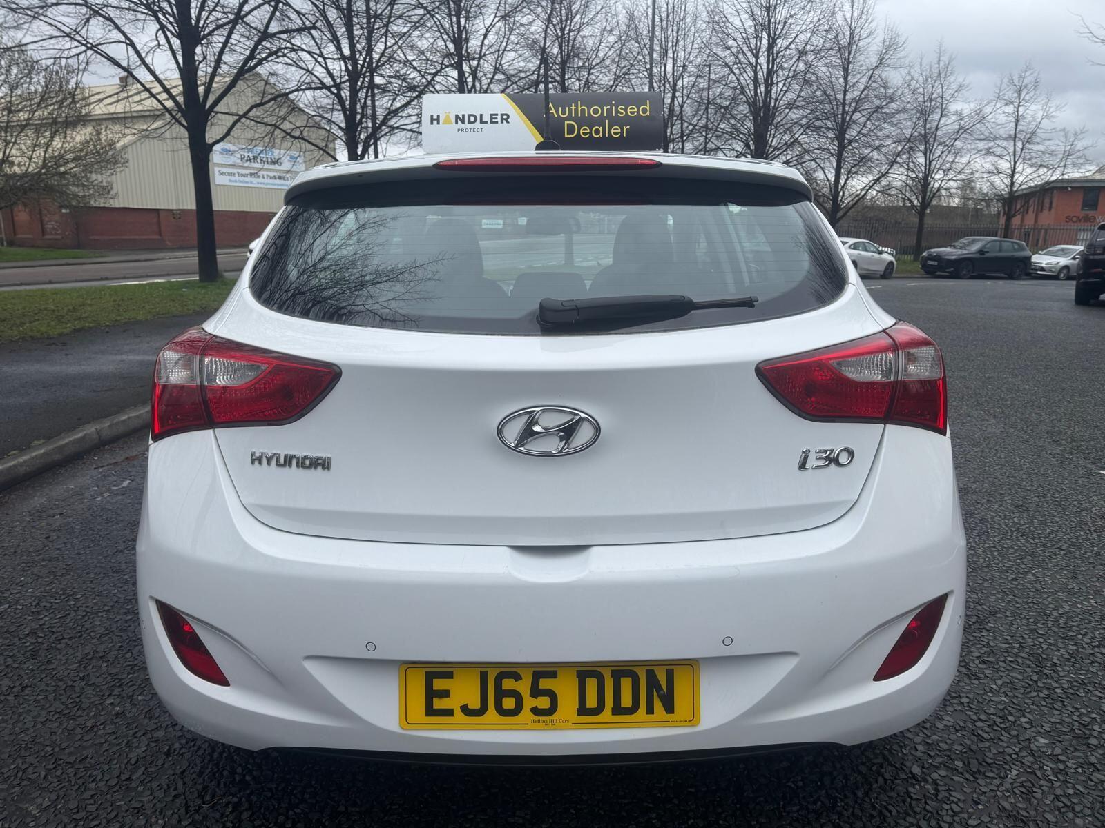 Hyundai i30 - Image 11