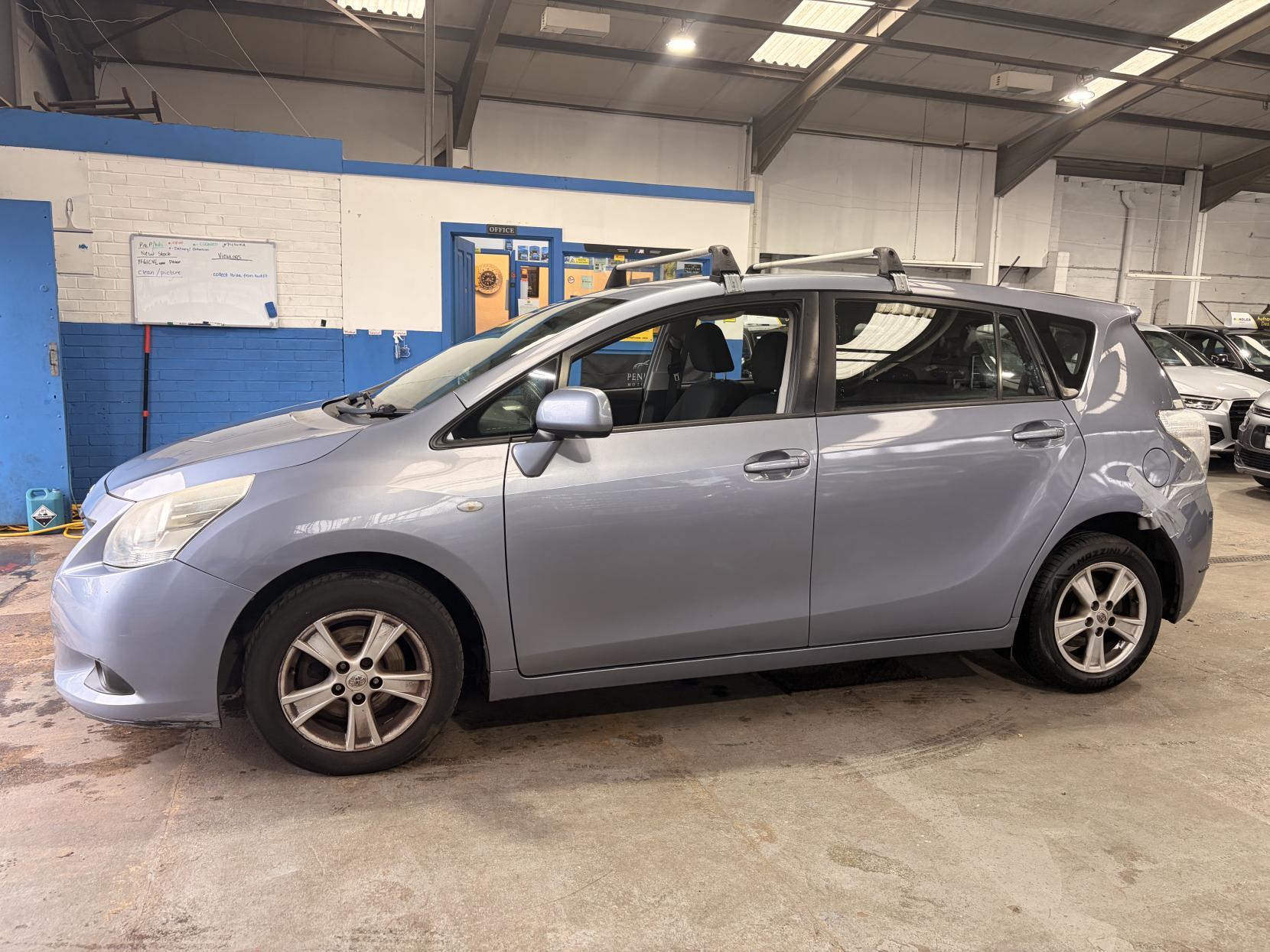 Toyota Verso - Image 4