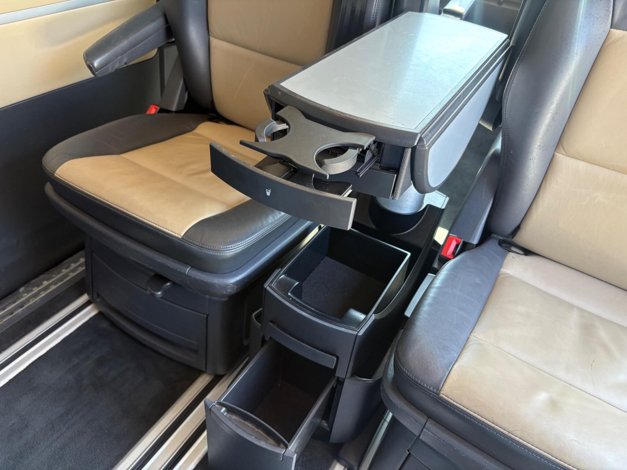 Volkswagen CARAVELLE - Image 30