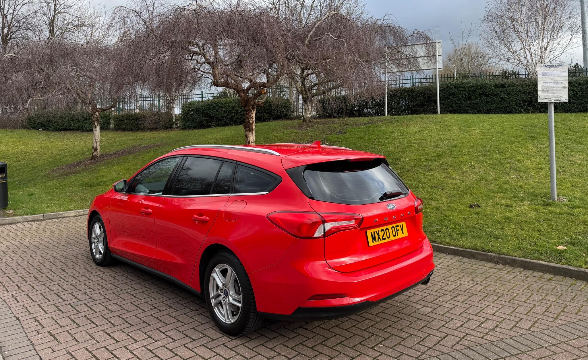 Ford Focus - Image 20