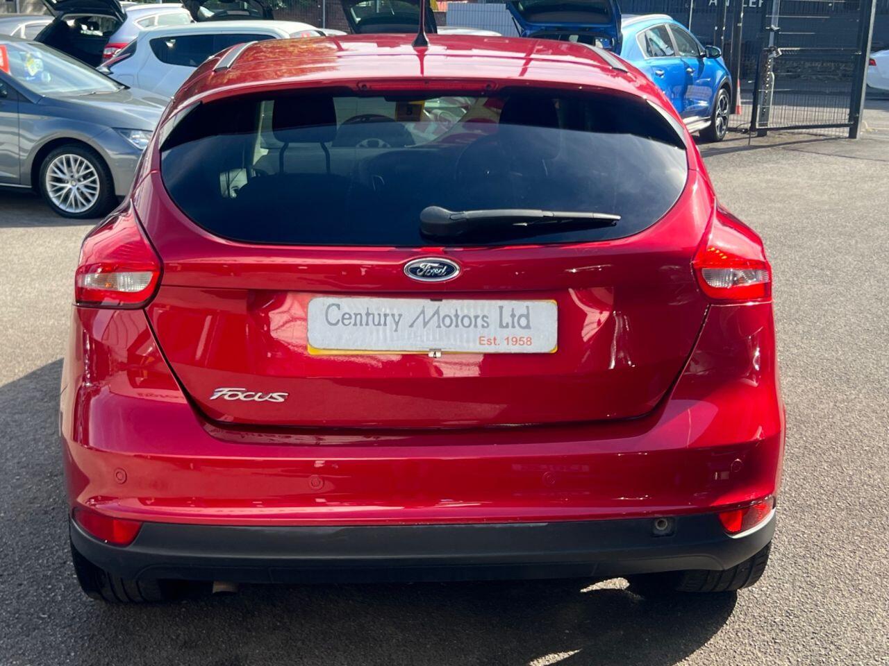 Ford Focus - Image 13