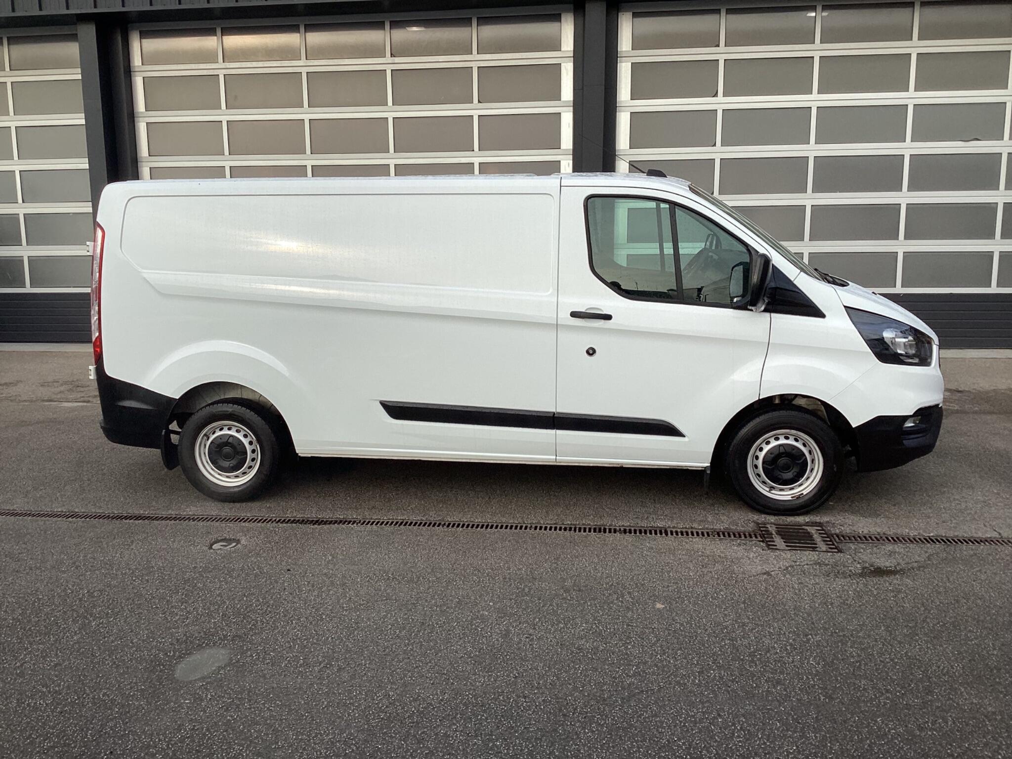 Ford Transit Custom - Image 8