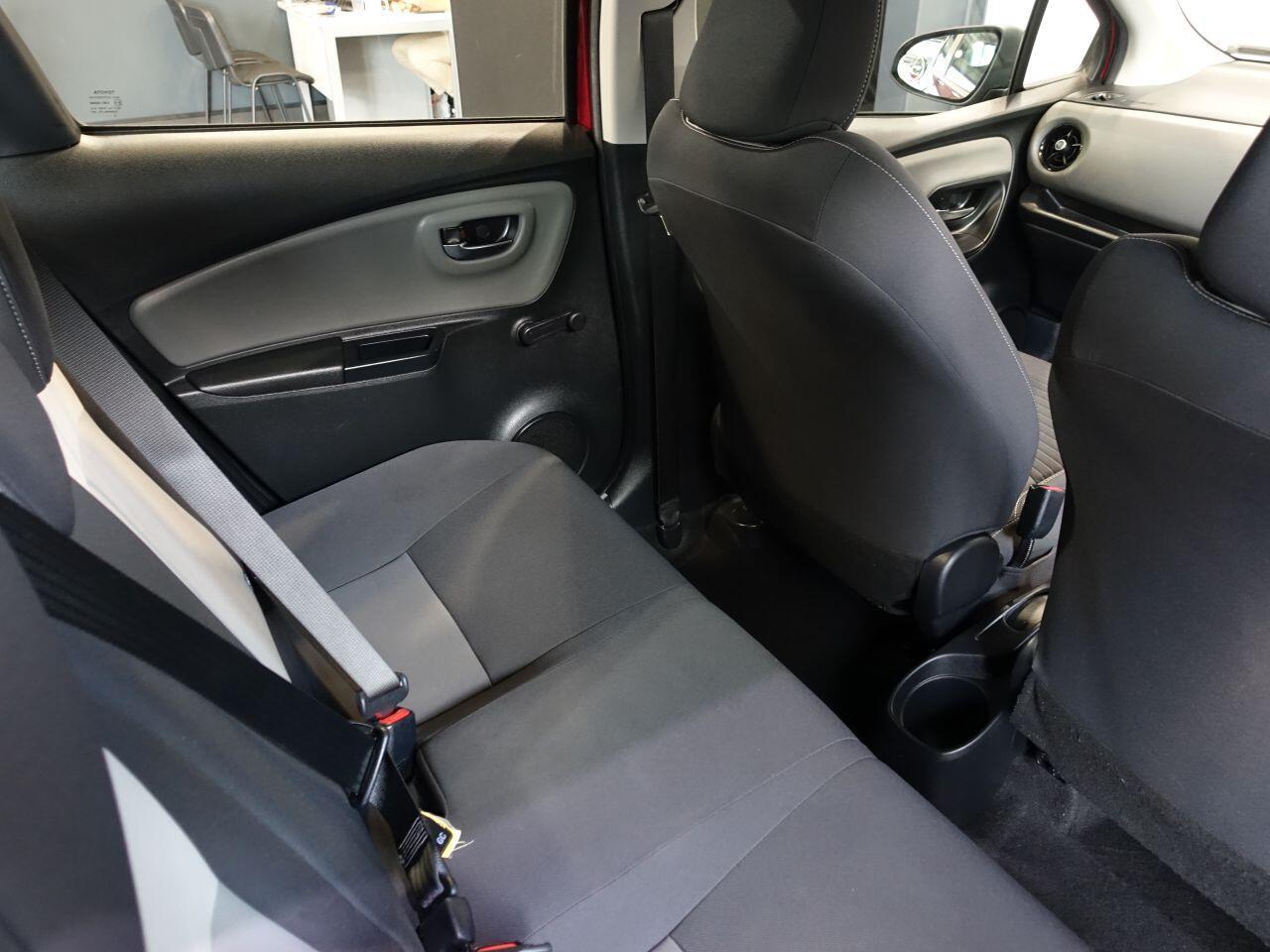 Toyota Yaris - Image 6