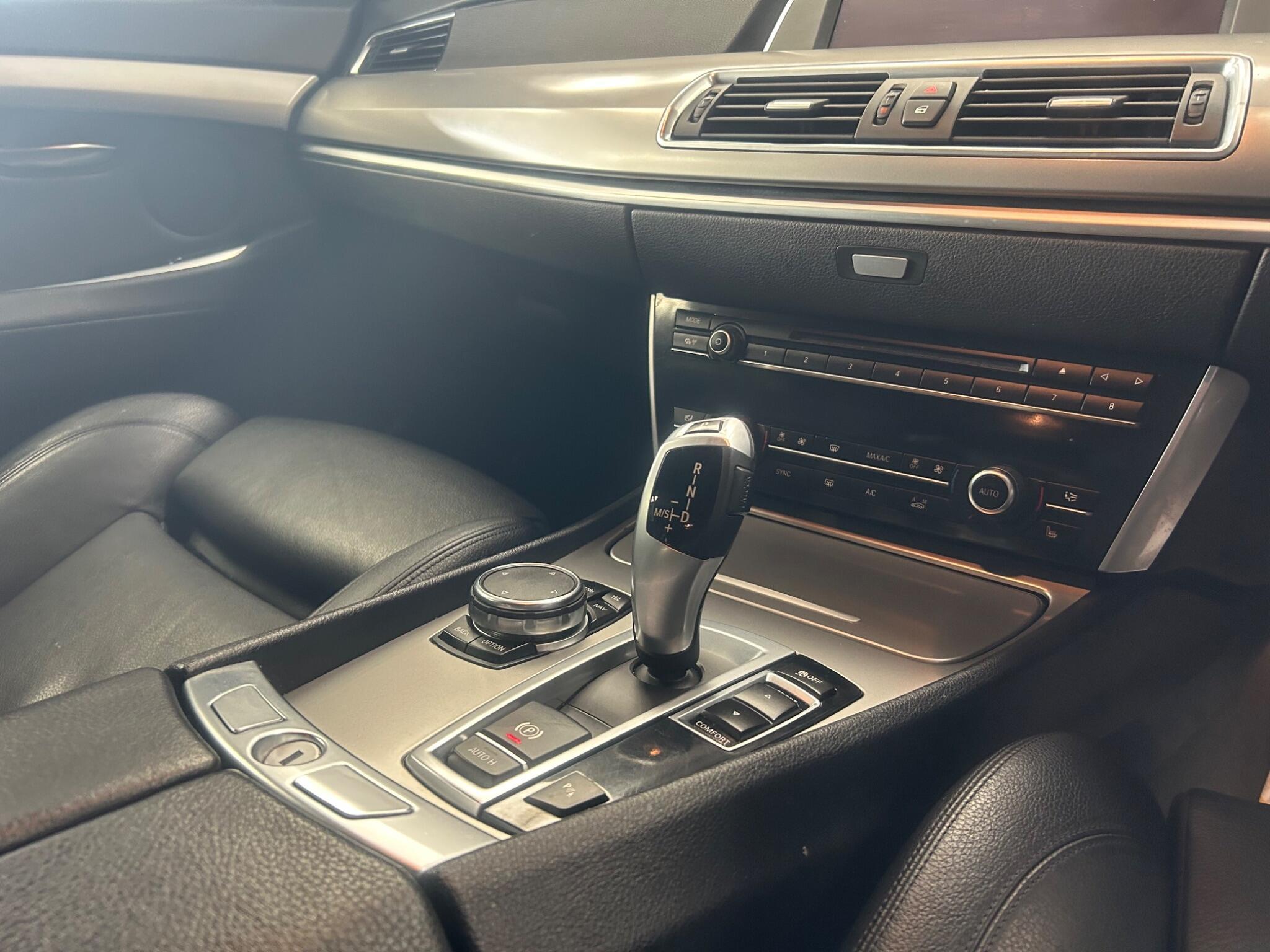 BMW 5 SERIES GRAN TURISMO - Image 12