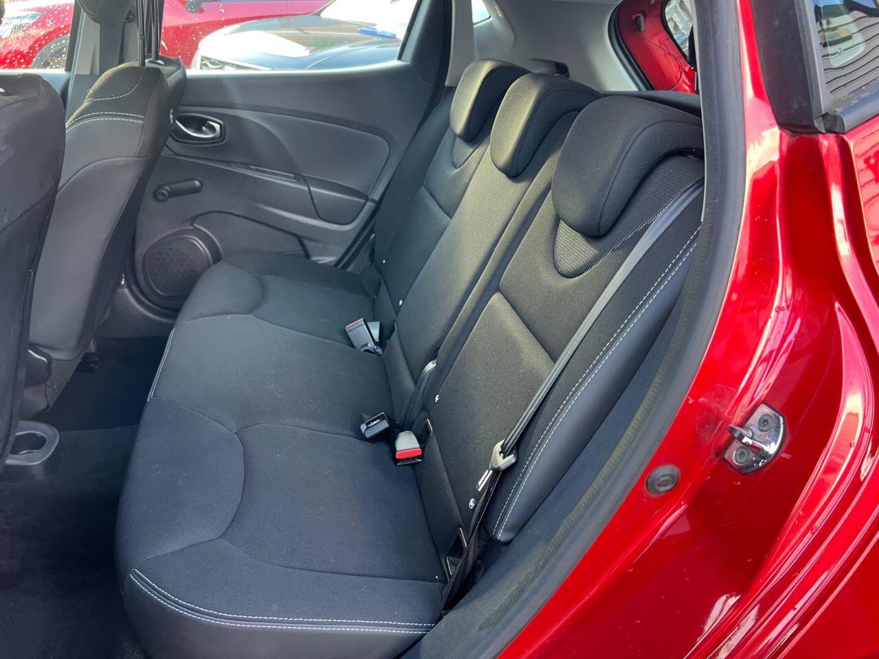 Renault Clio - Image 24