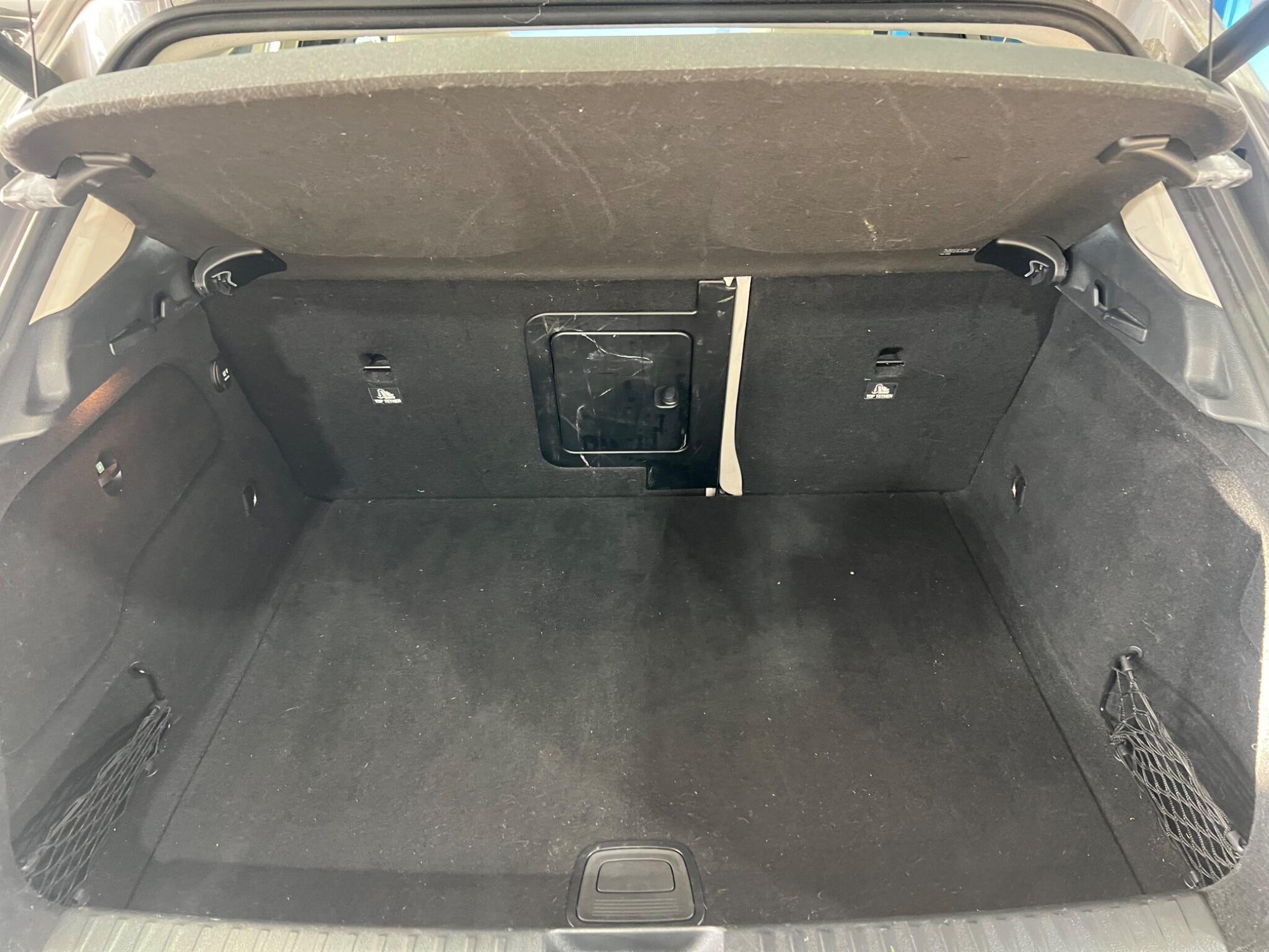 Mercedes GLA - Image 25