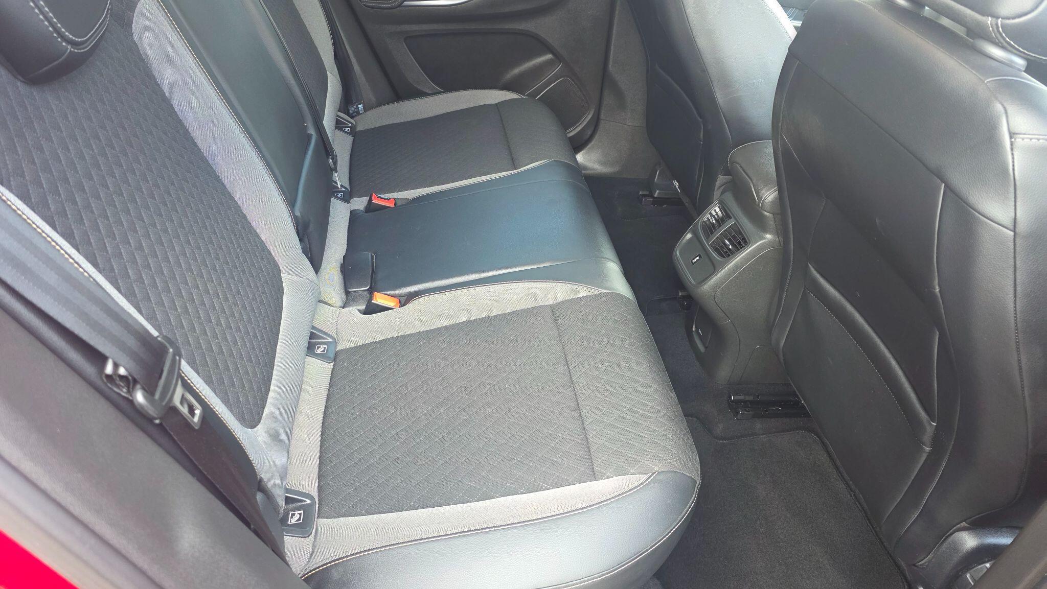 Vauxhall Grandland X - Image 32