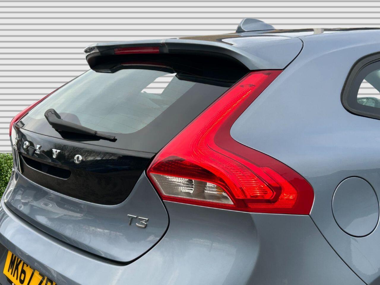 Volvo V40 - Image 28