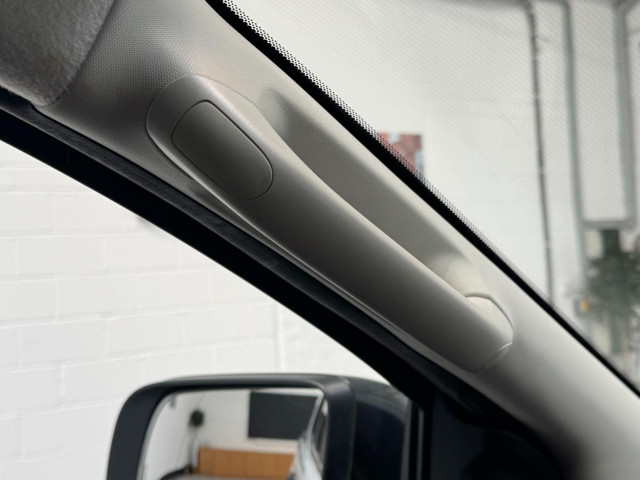 Ford Ranger - Image 39