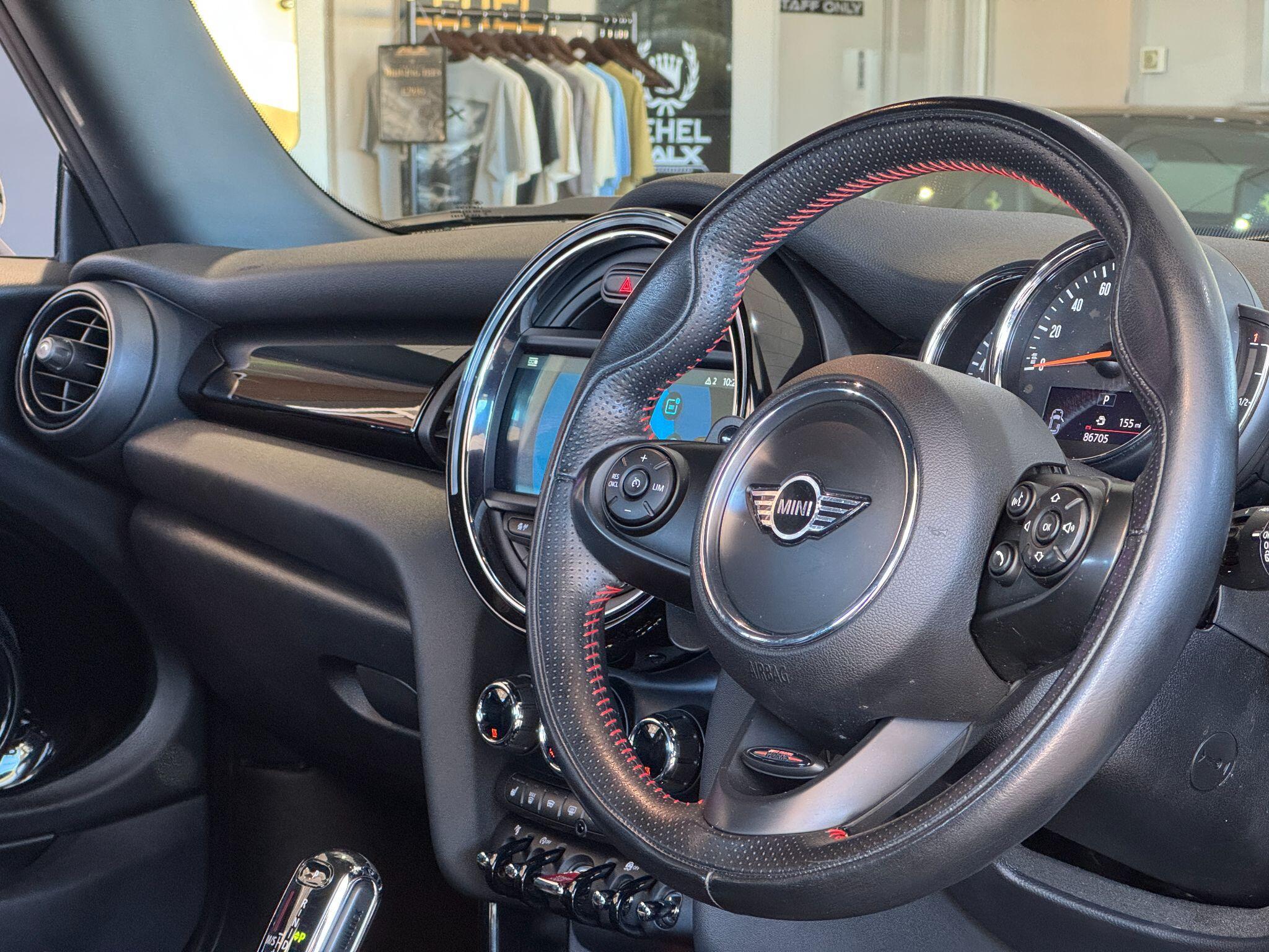MINI Hatch - Image 18