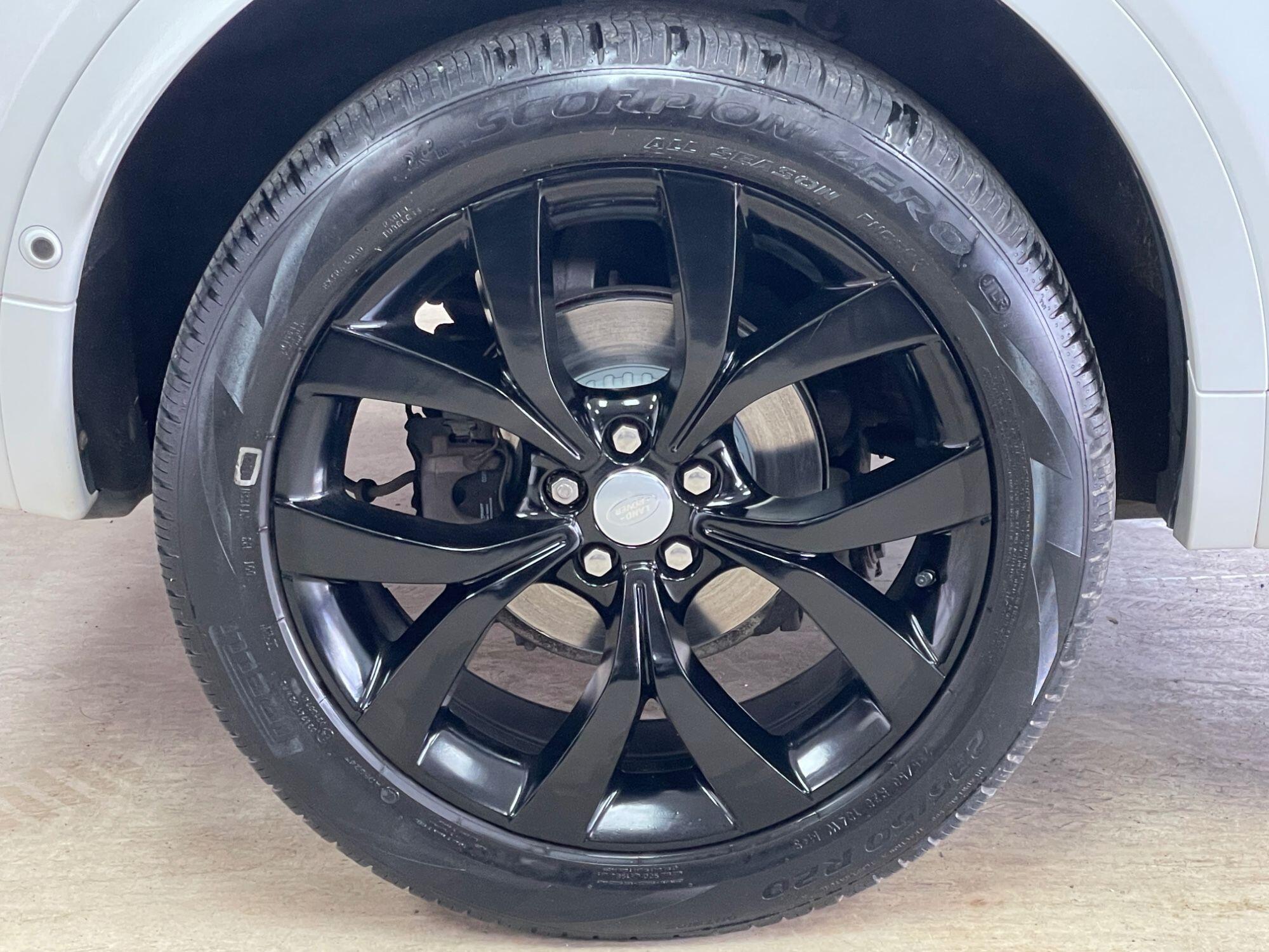 Land Rover DISCOVERY SPORT - Image 16
