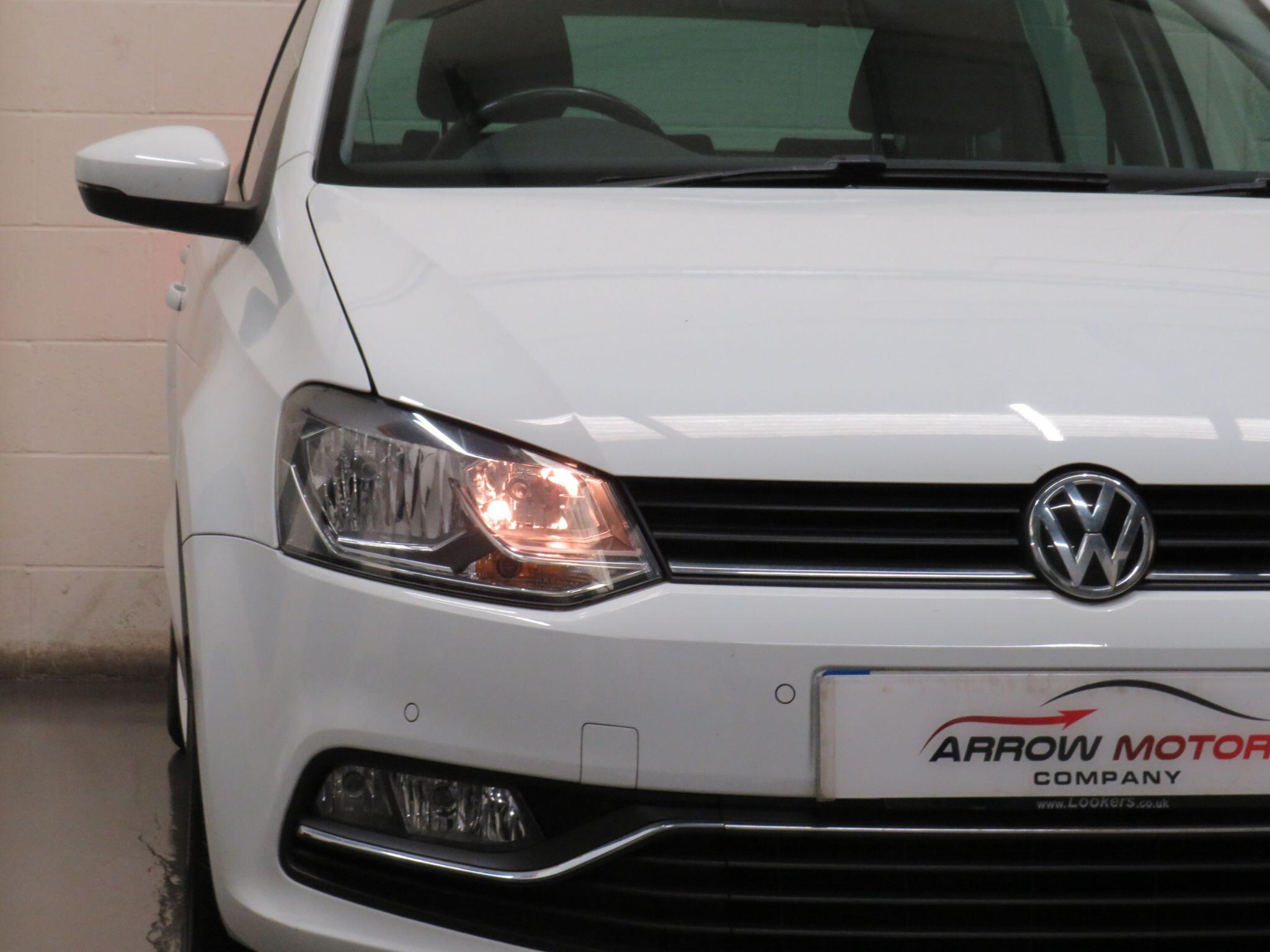 Volkswagen Polo - Image 11