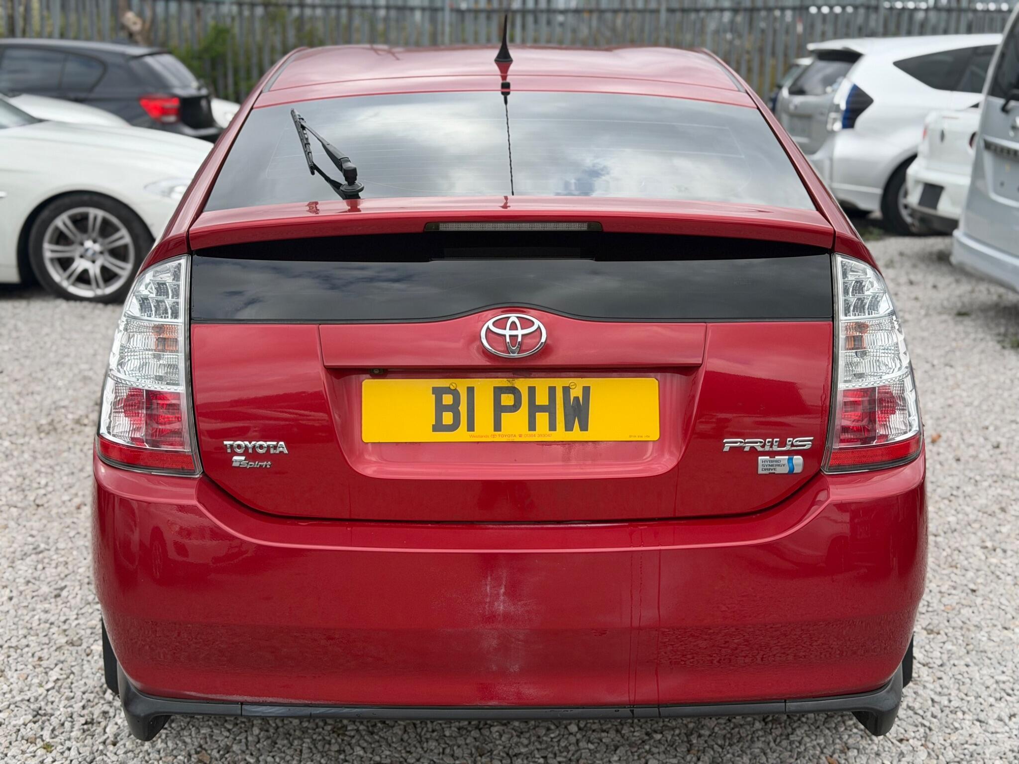 Toyota Prius - Image 9