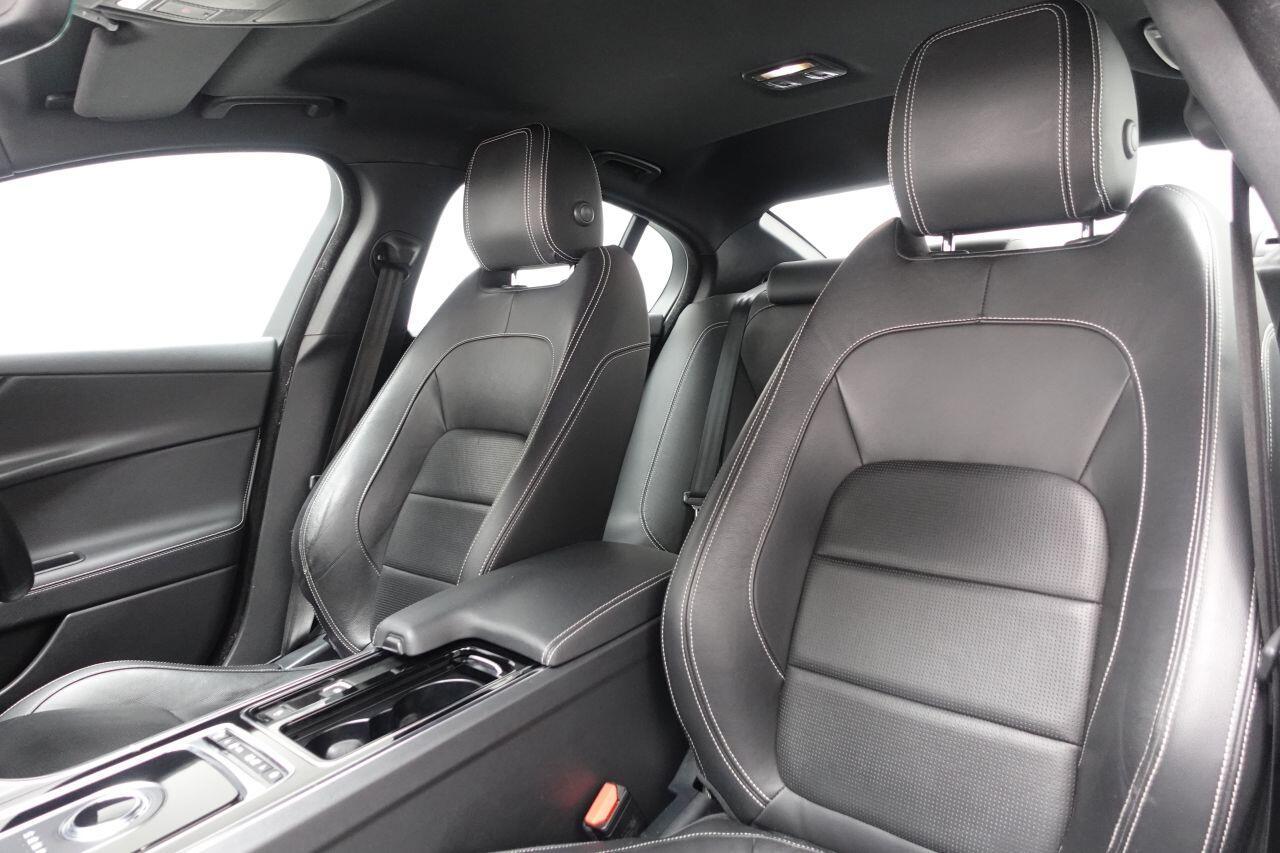 Jaguar XE - Image 17