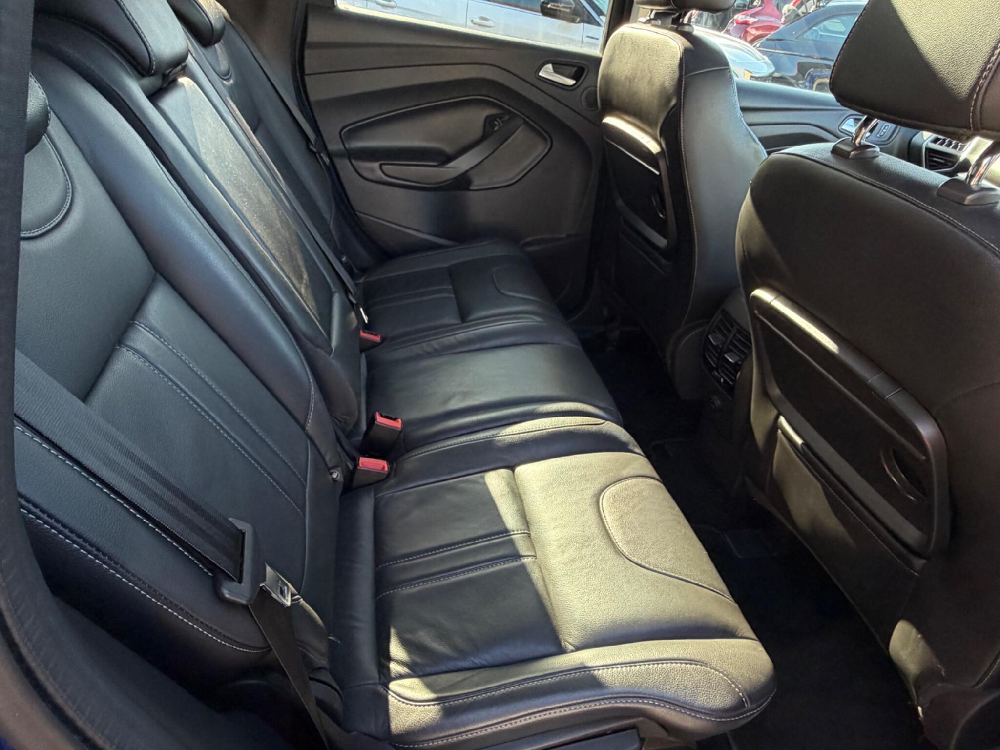 Ford Kuga - Image 12