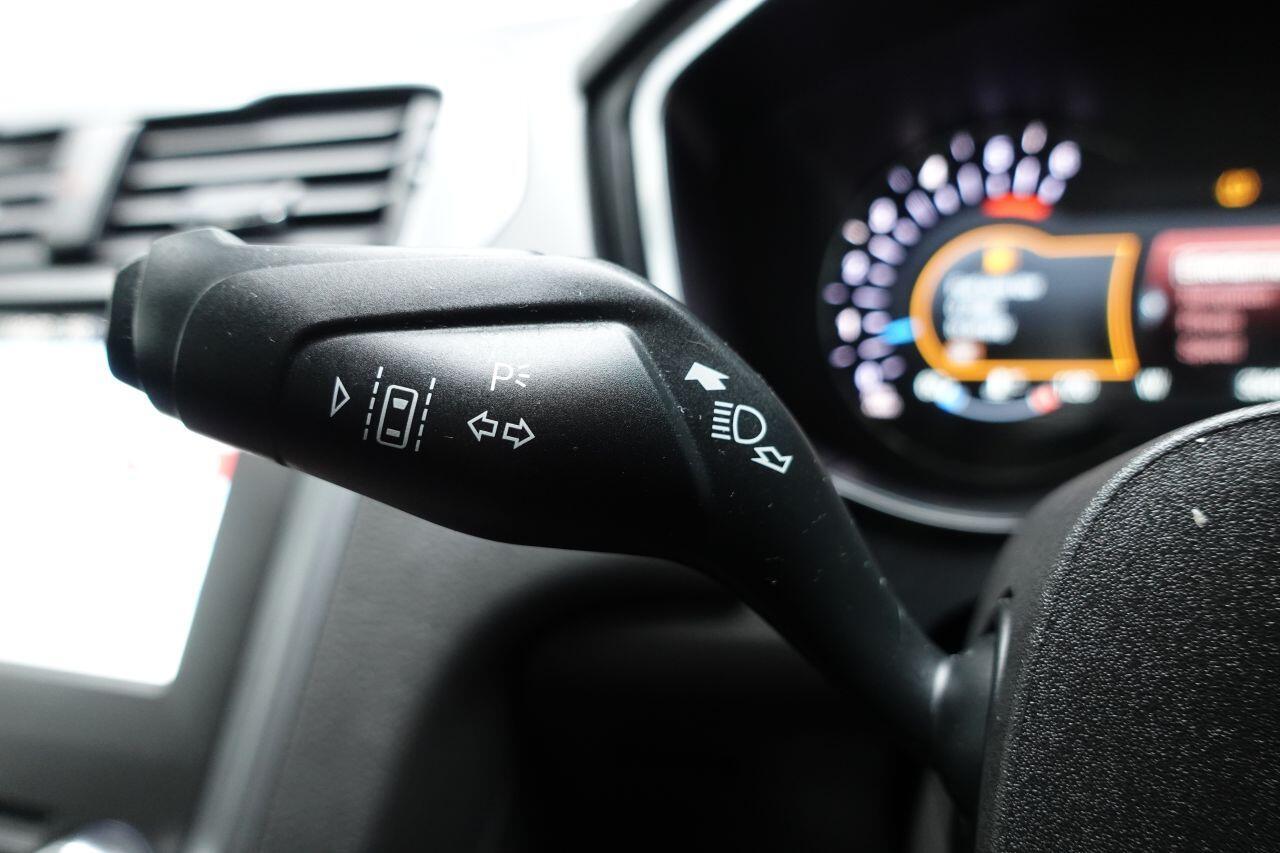 Ford Mondeo - Image 55