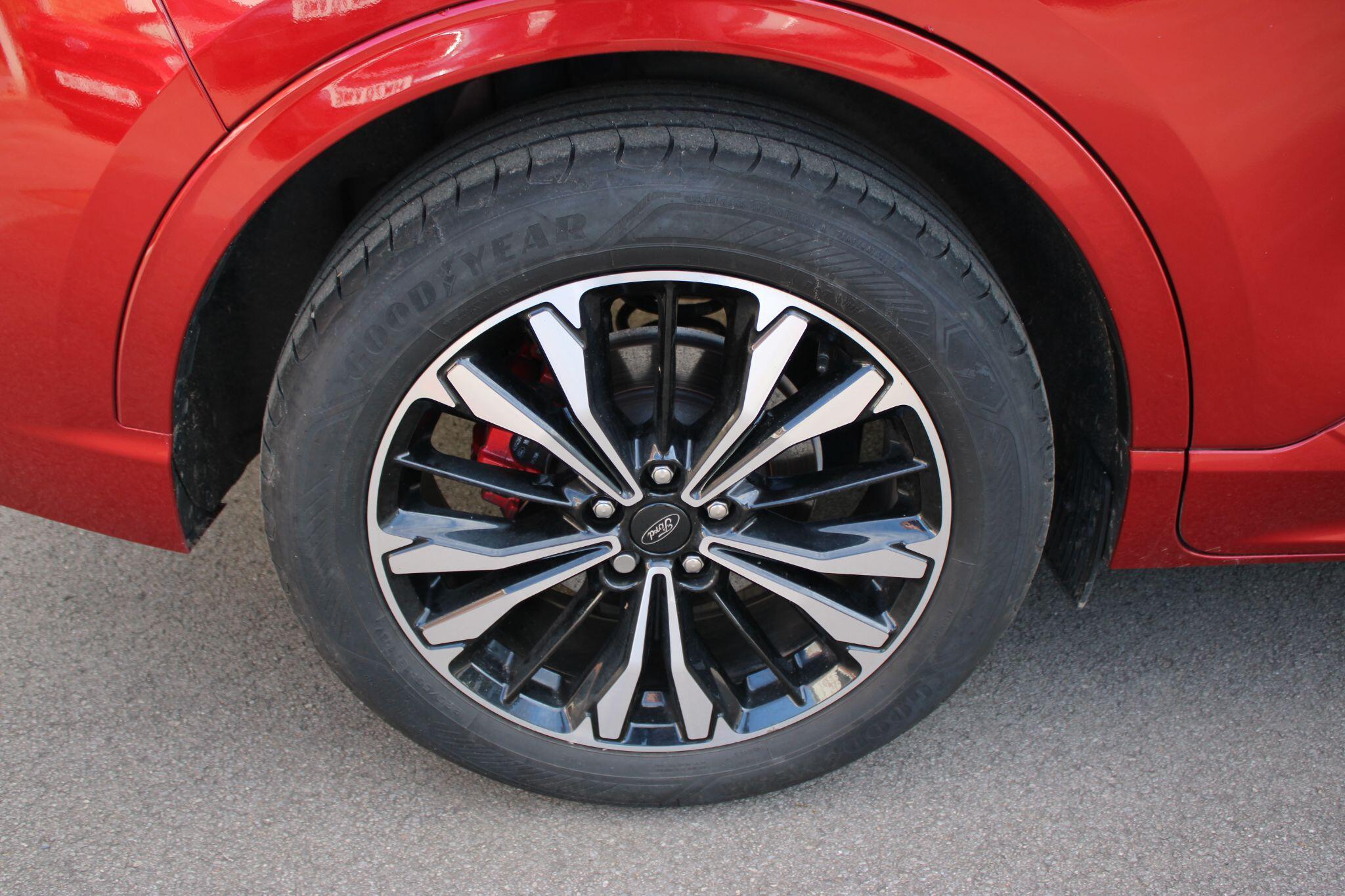 Ford Kuga - Image 16
