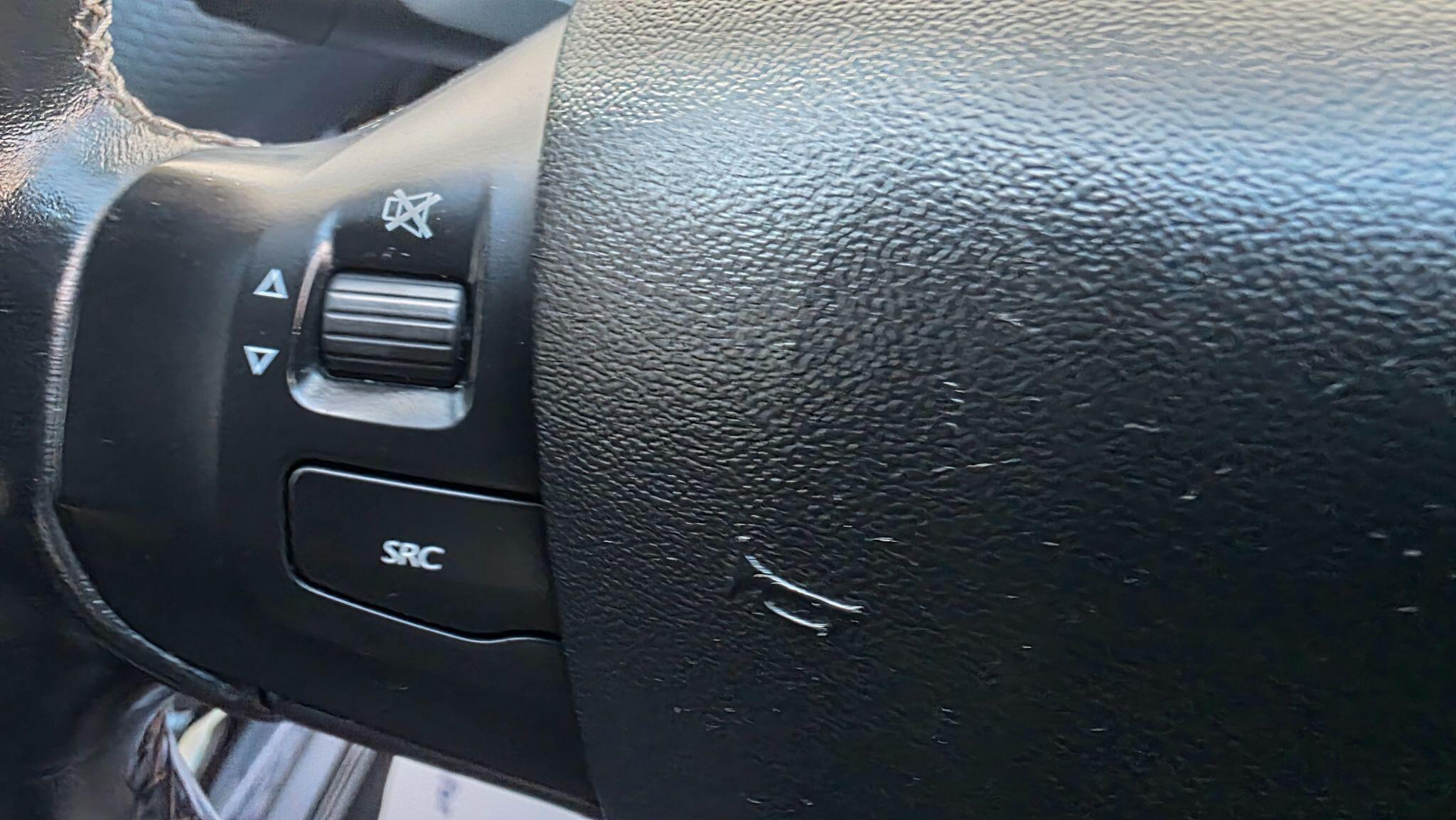 Peugeot 2008 - Image 30