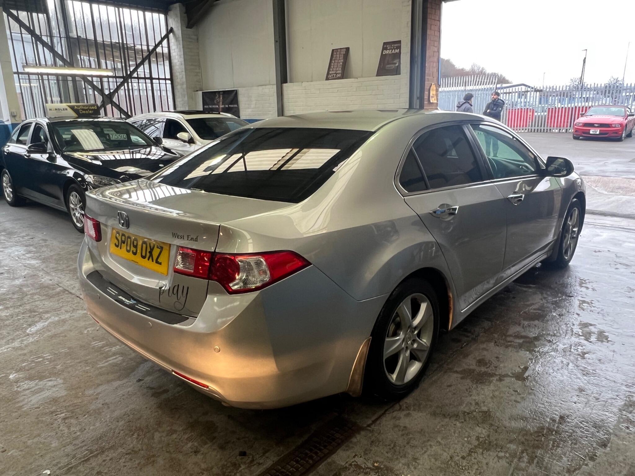 Honda Accord - Image 12